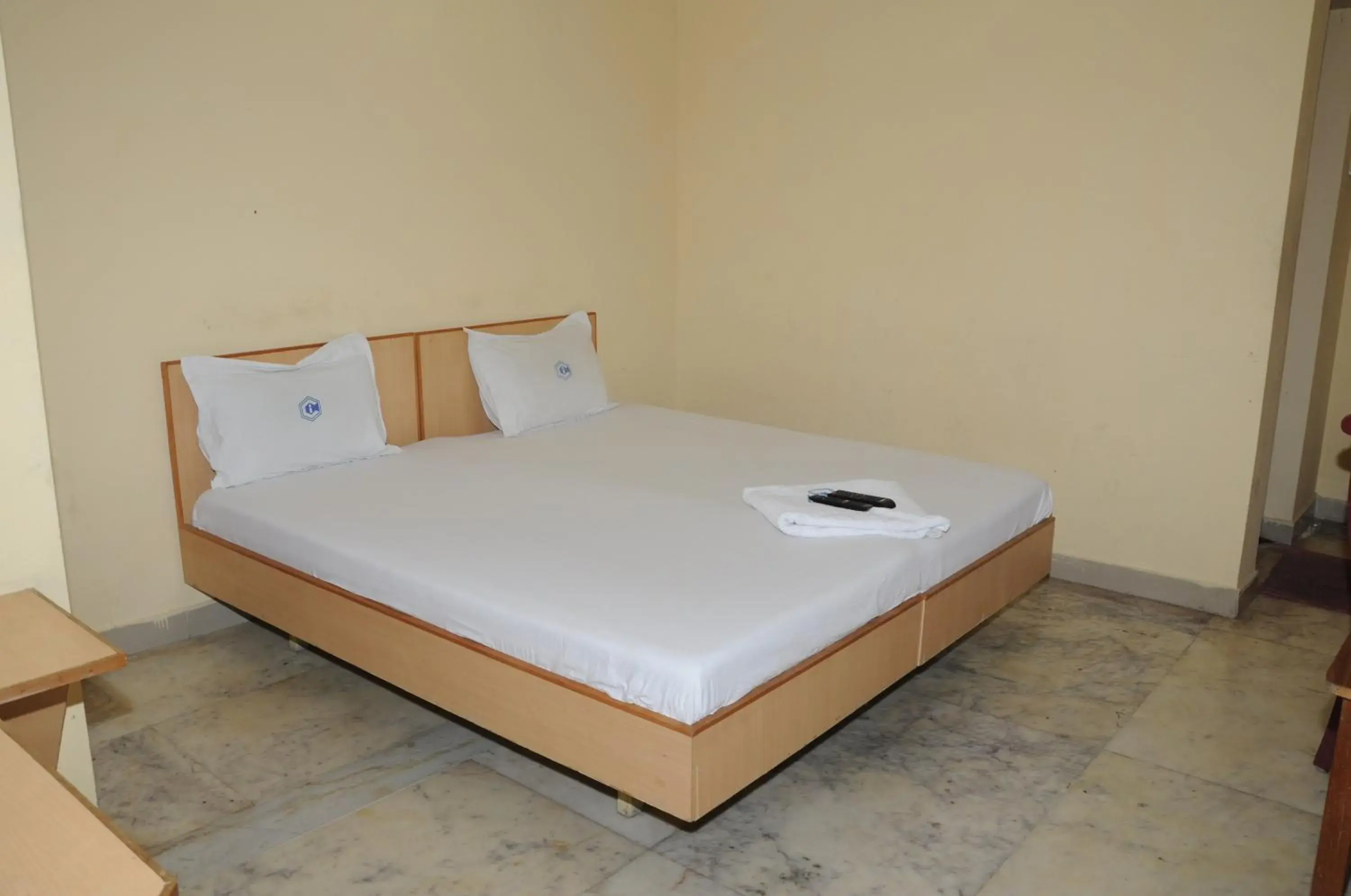 Budget Double Room in Hotel Chanma International Budget Double Room in Hotel Chanma International