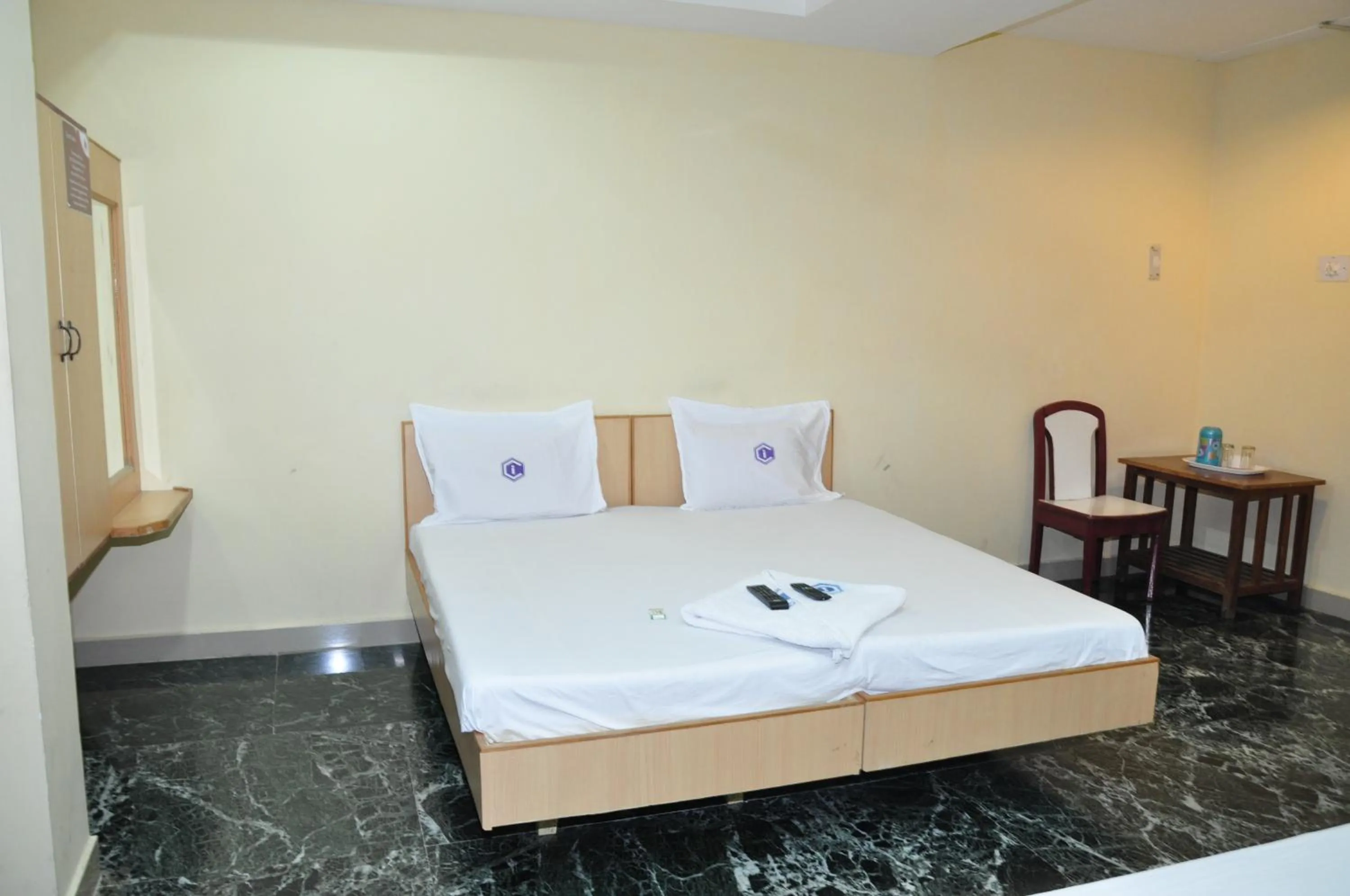 Bed in Hotel Chanma International