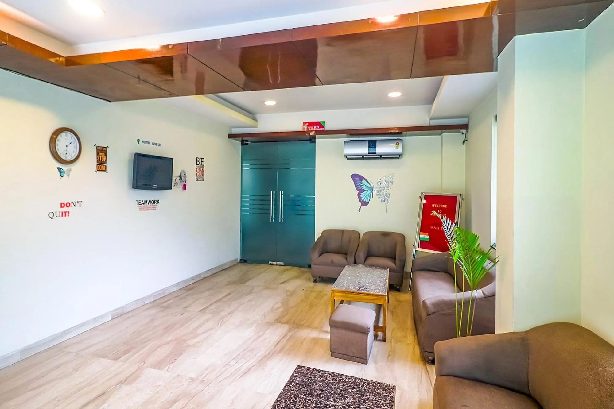 Seating area in FabHotel Merriment City