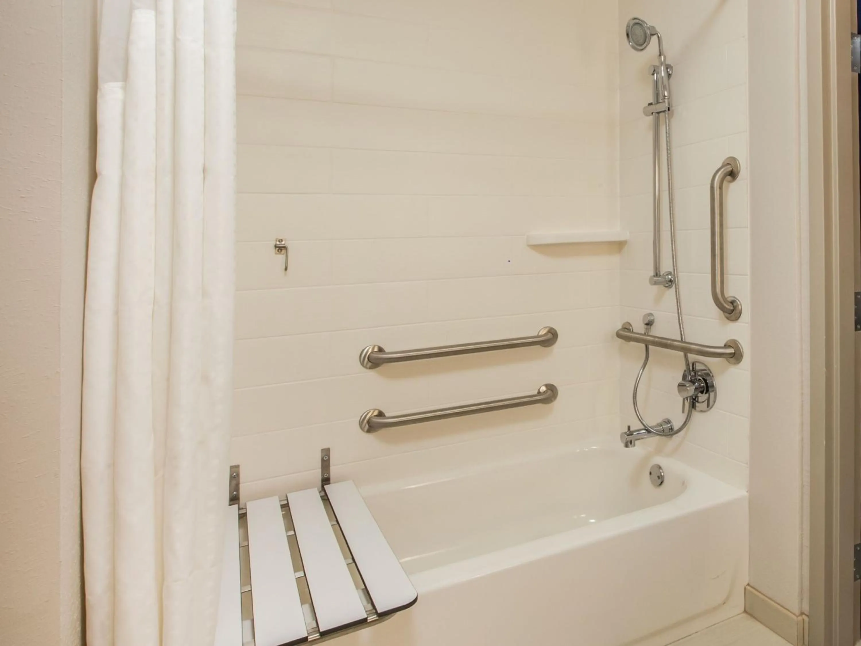 Photo of the whole room in Holiday Inn Express & Suites - Sturbridge by IHG