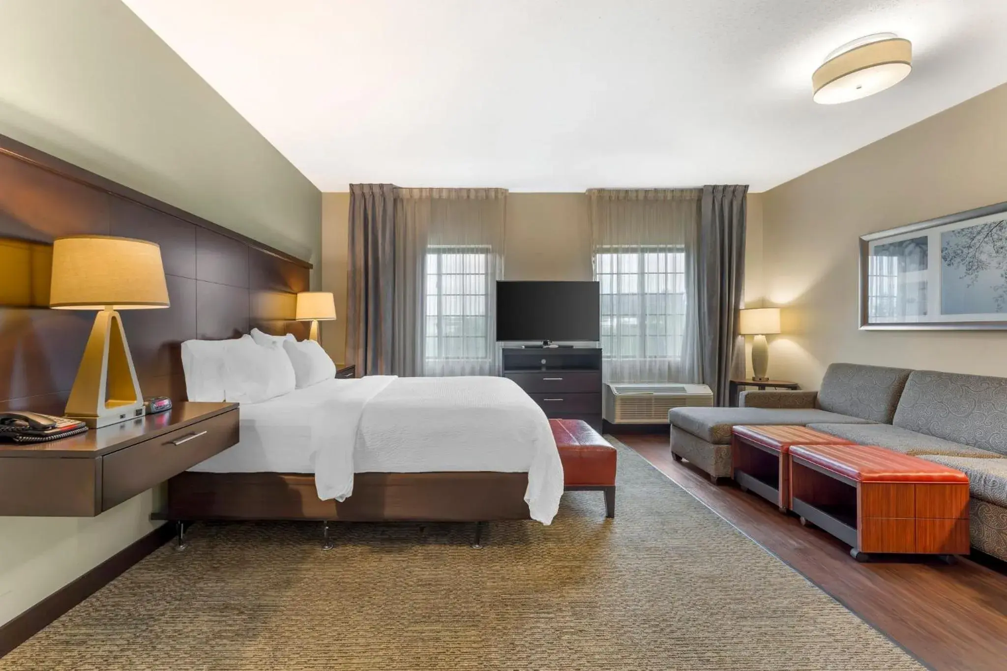 Queen Studio Suite with Batch Tub - Mobility Accessible - Non-Smoking in Staybridge Suites - Pittsburgh-Cranberry Township by IHG Queen Studio Suite with Batch Tub - Mobility Accessible - Non-Smoking in Staybridge Suites - Pittsburgh-Cranberry Township by IHG