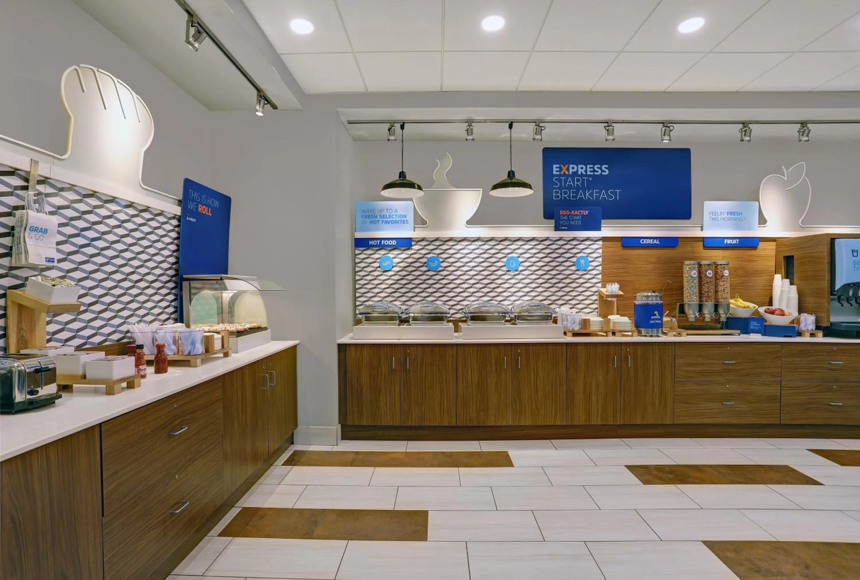 Breakfast in Holiday Inn Express & Suites - Lenexa - Overland Park Area by IHG