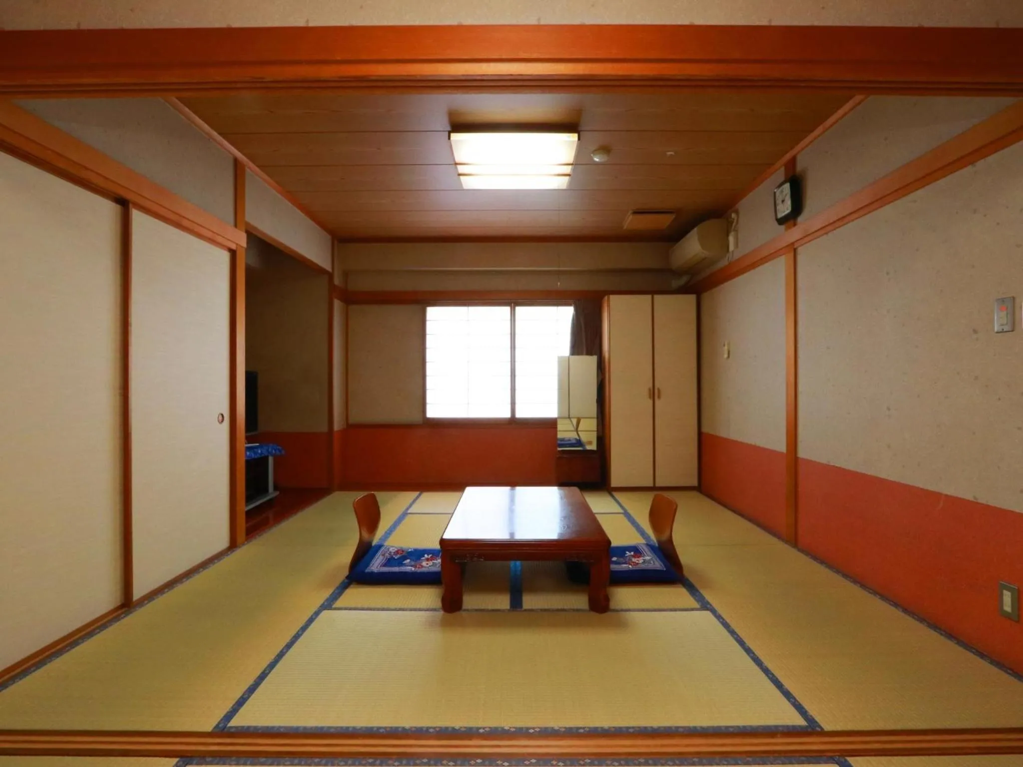 Photo of the whole room in Business Hotel Nishikiryu