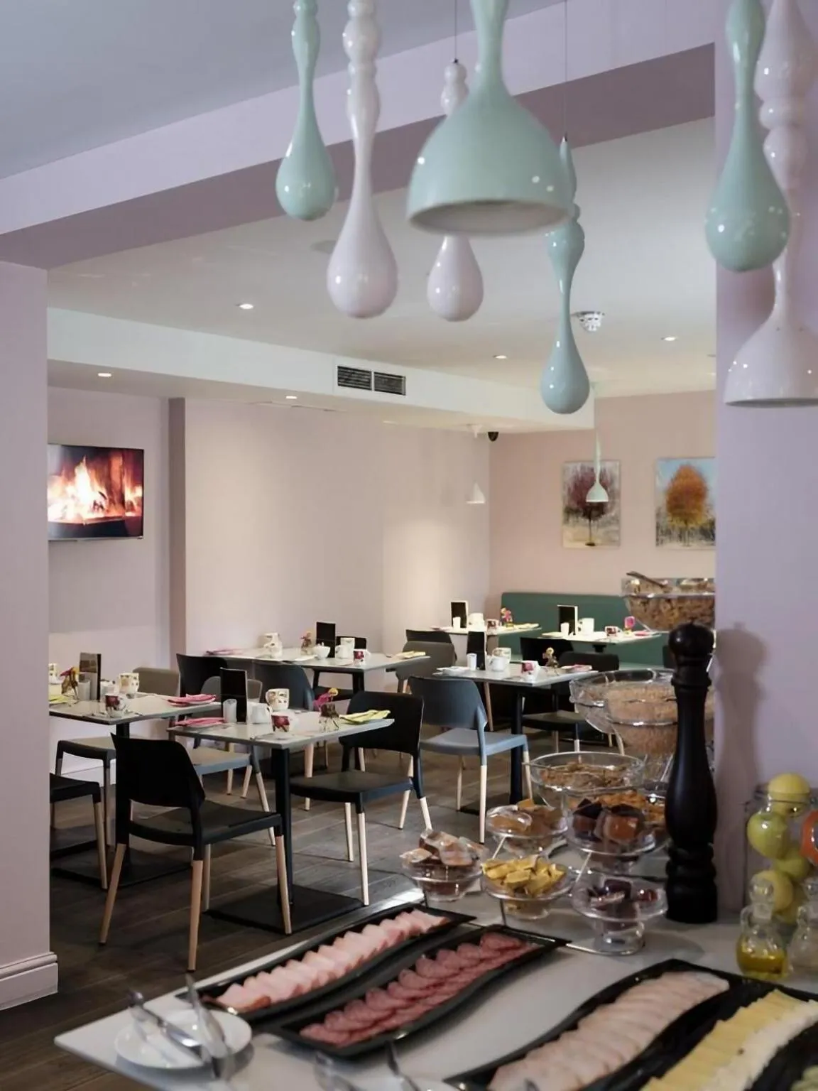 Dining area in The Chapter Hotels - Lancaster Gate
