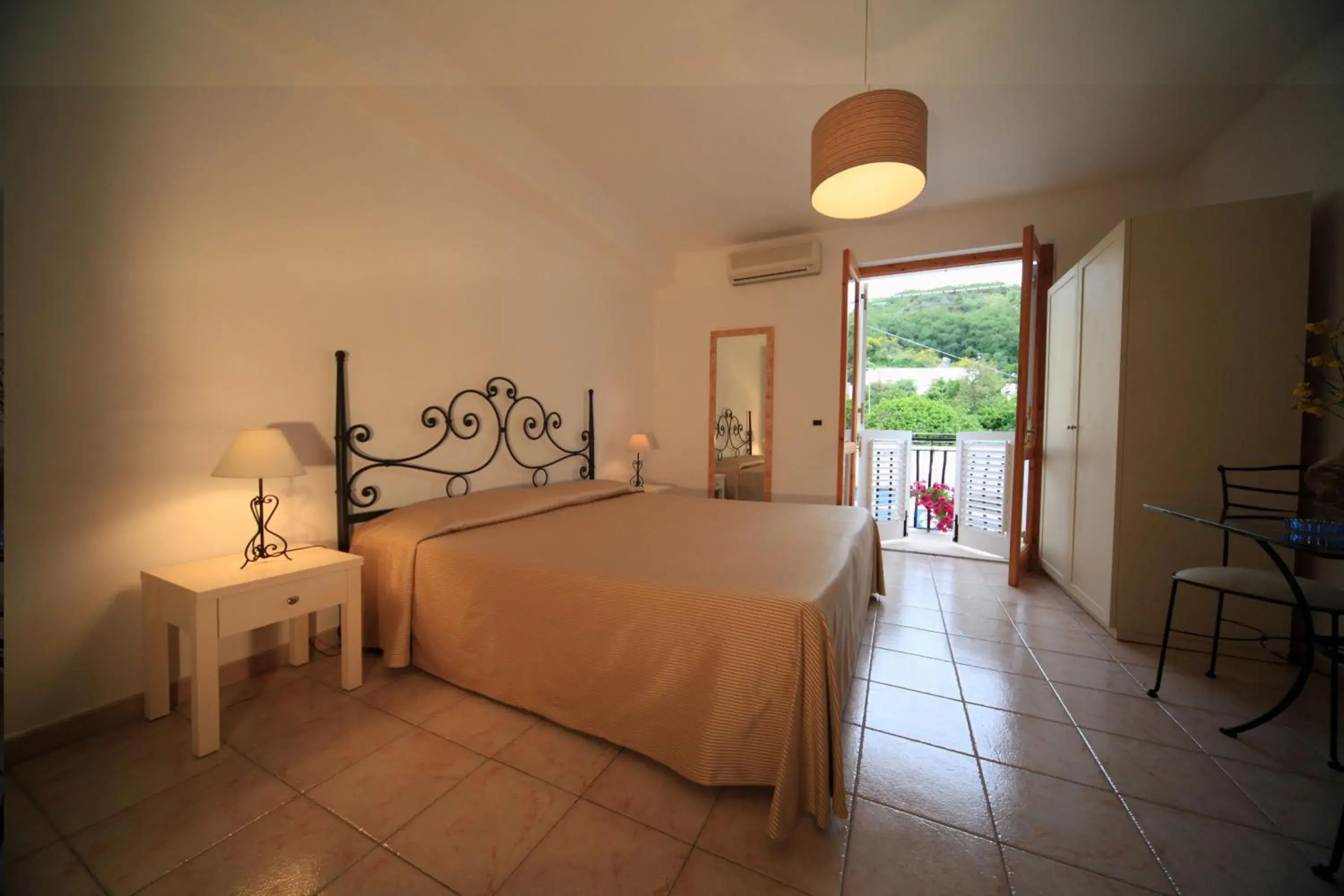 Triple Studio in Hotel Amarea - Aeolian Charme Triple Studio in Hotel Amarea - Aeolian Charme