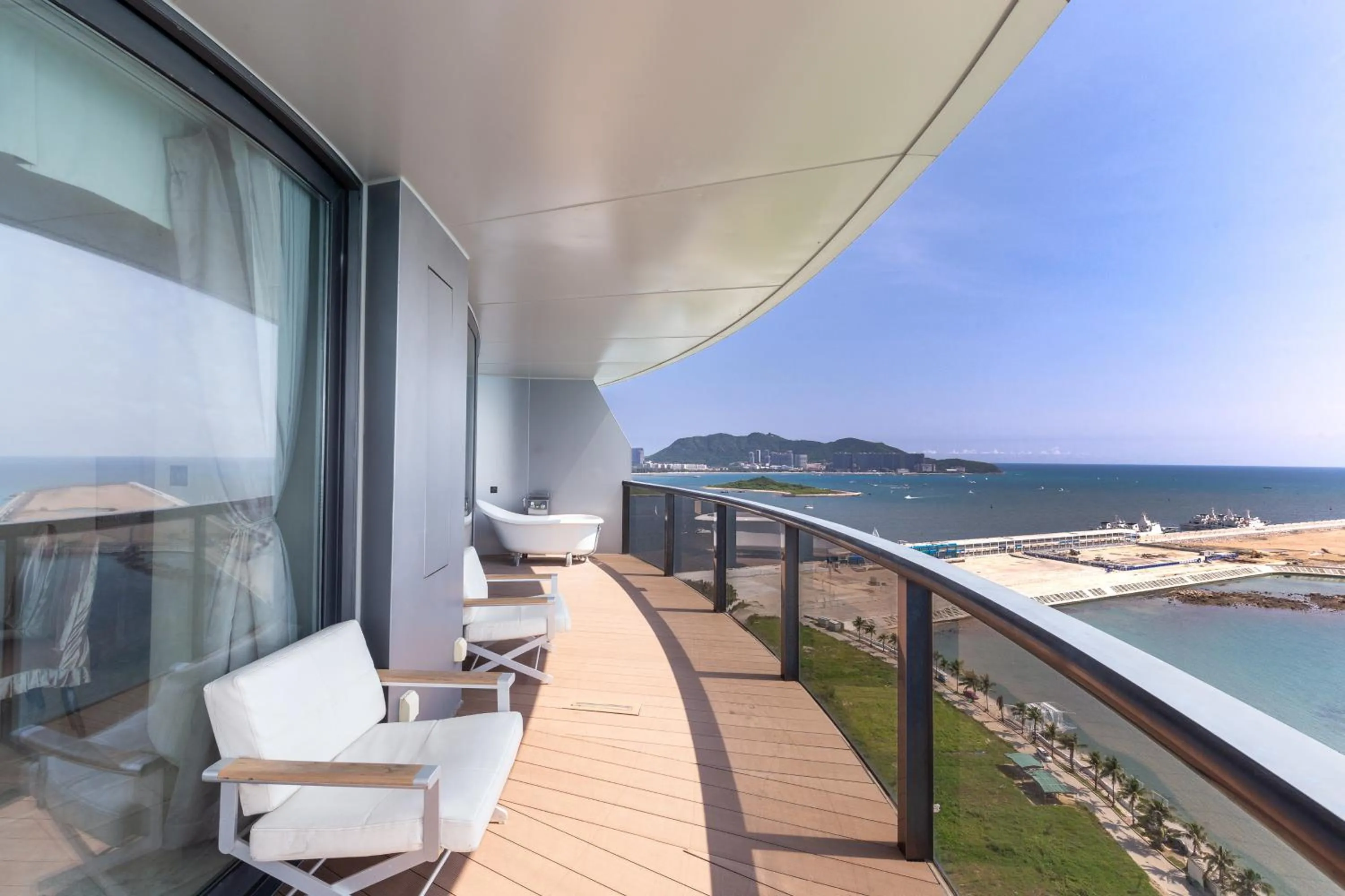 Balcony/Terrace in Sanya Phoenix Island Yuejia flat