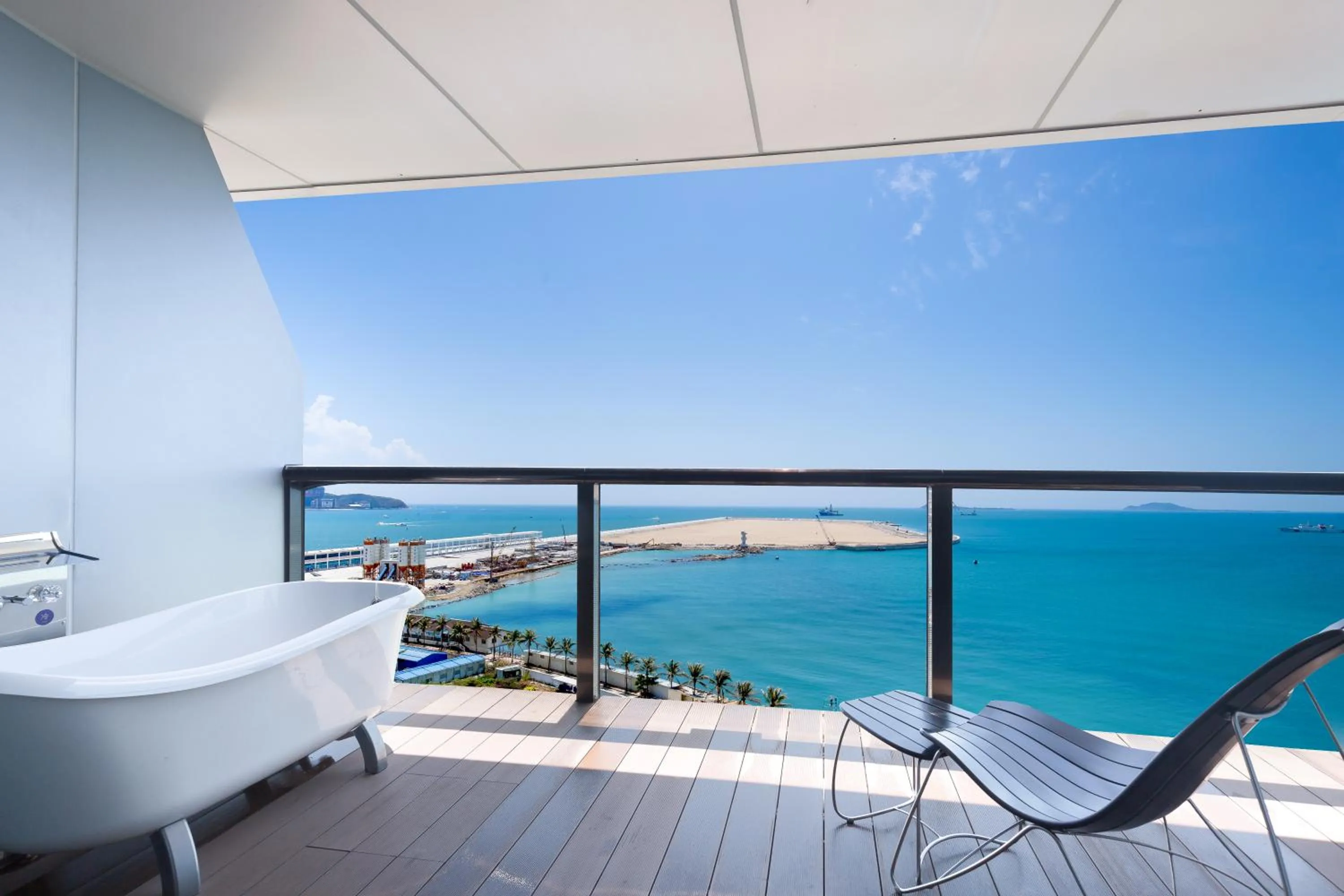 View (from property/room) in Sanya Phoenix Island Yuejia flat