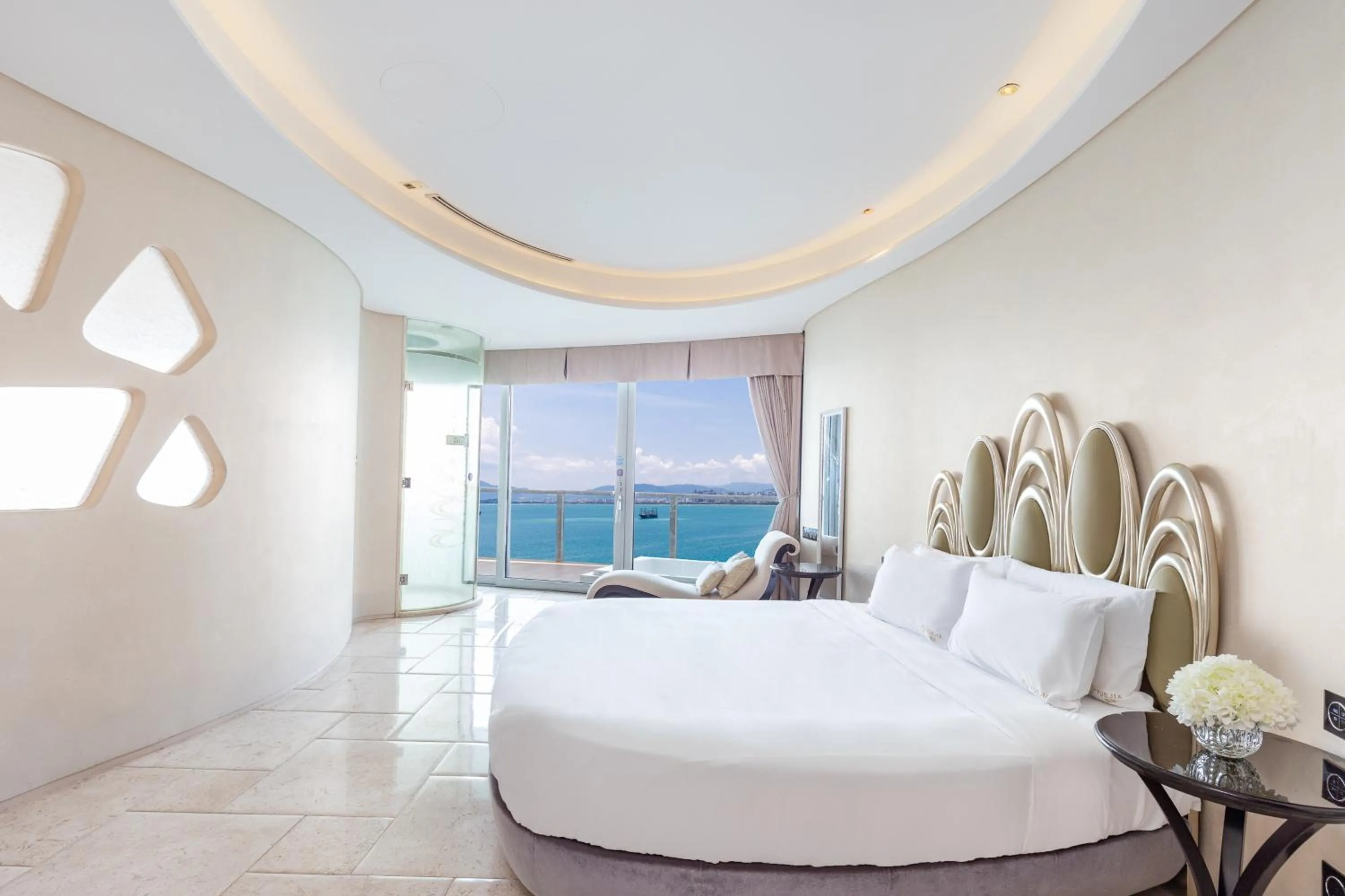 Bedroom in Sanya Phoenix Island Yuejia flat