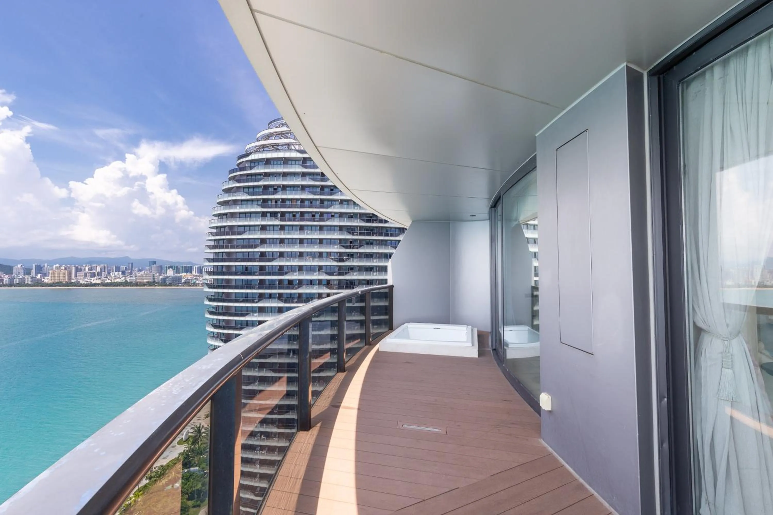 Balcony/Terrace in Sanya Phoenix Island Yuejia flat
