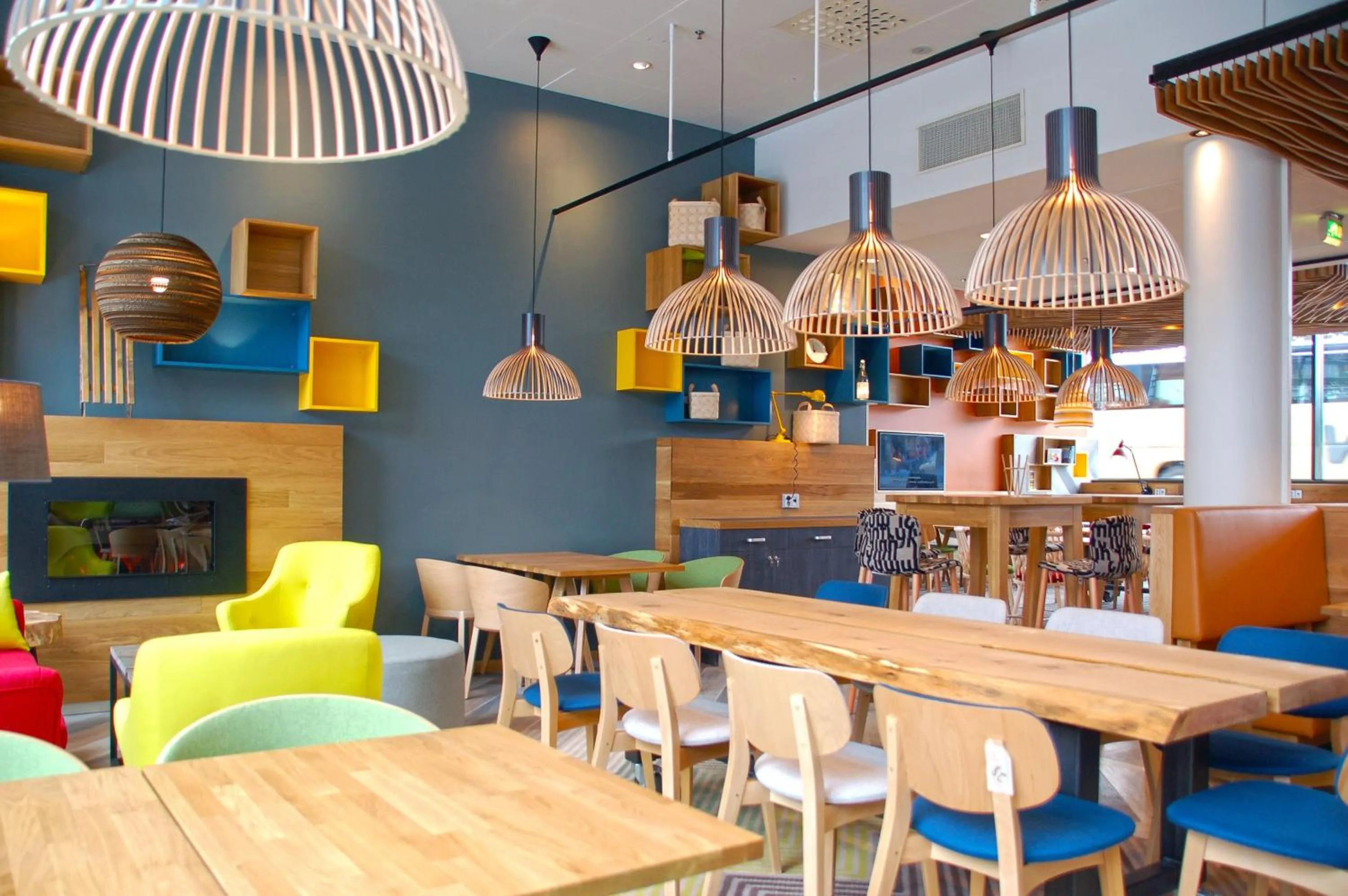 Restaurant/places to eat in Holiday Inn Helsinki West - Ruoholahti by IHG