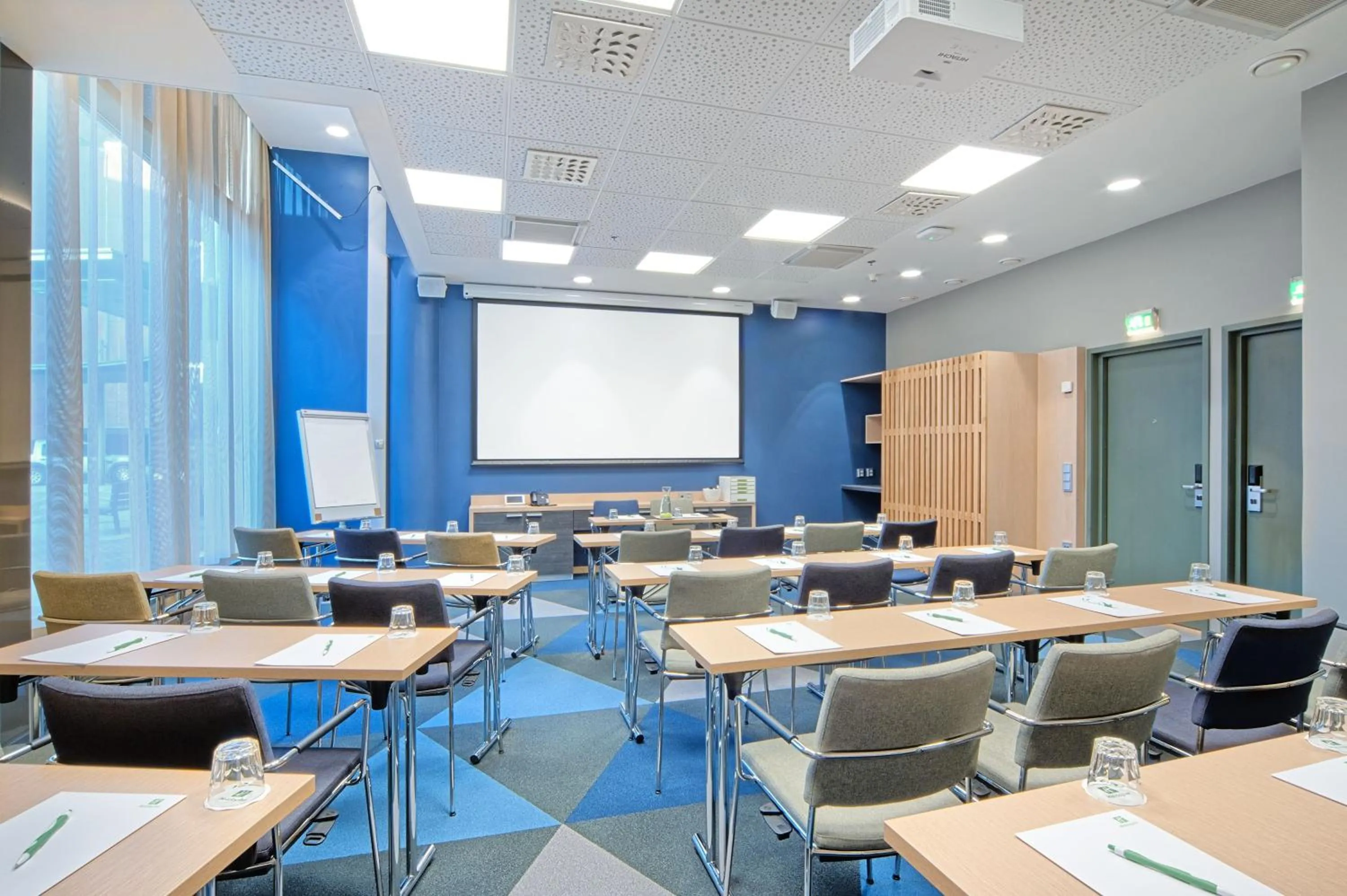 Meeting/conference room in Holiday Inn Helsinki West - Ruoholahti by IHG