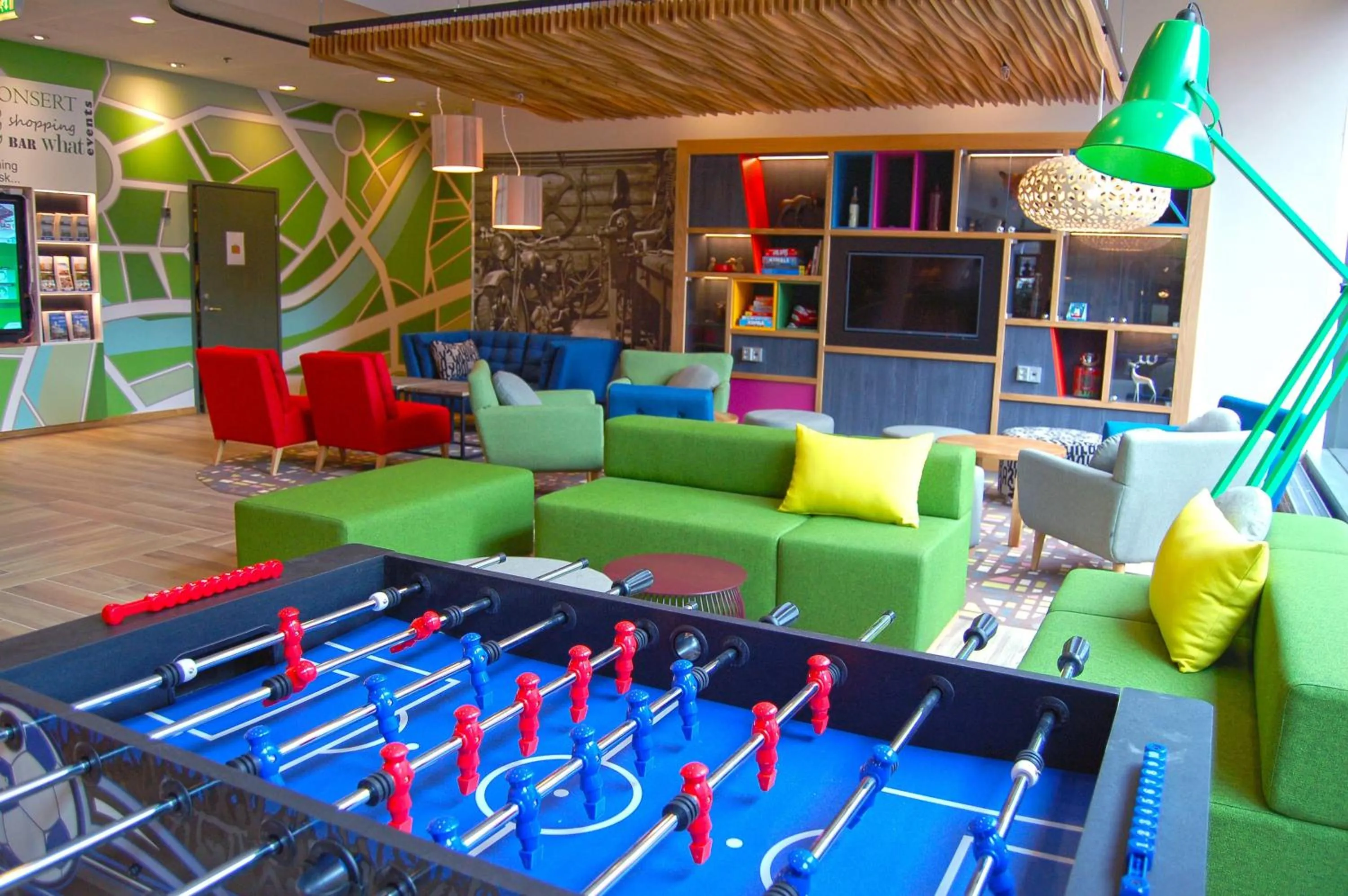 Lobby or reception in Holiday Inn Helsinki West - Ruoholahti by IHG