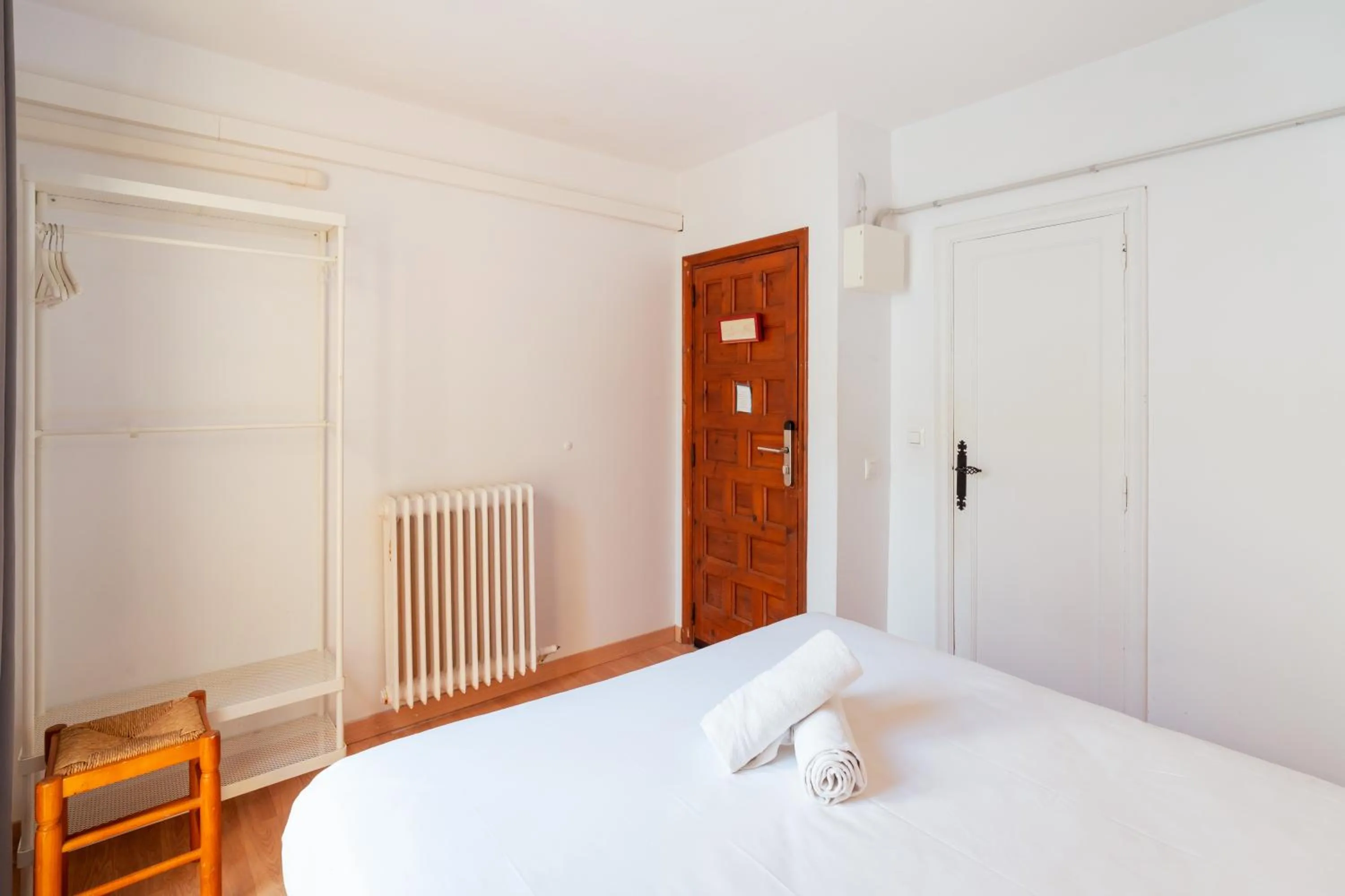 Photo of the whole room, Bed in Forum Tarragona