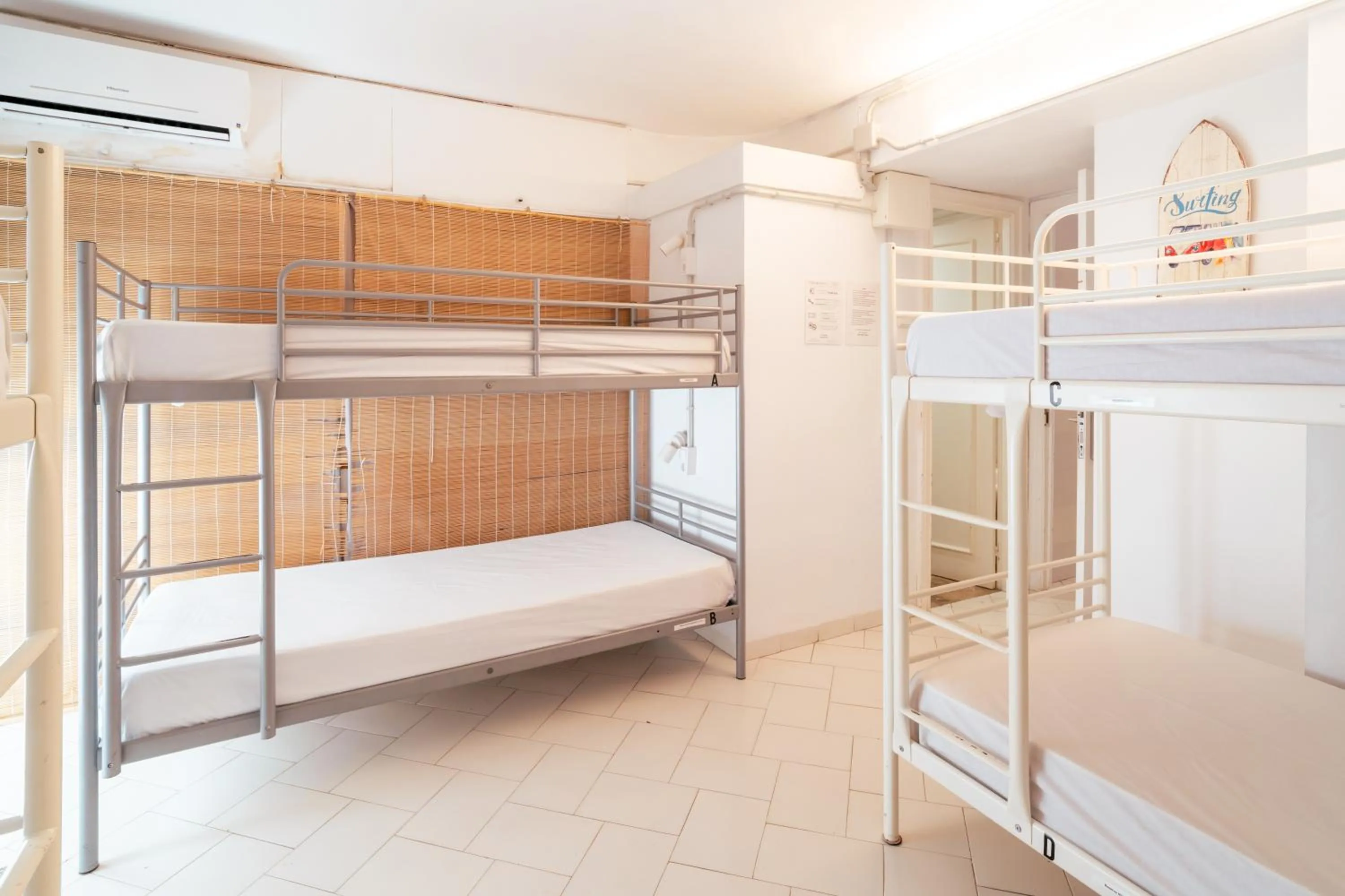 Photo of the whole room, Bed in Forum Tarragona