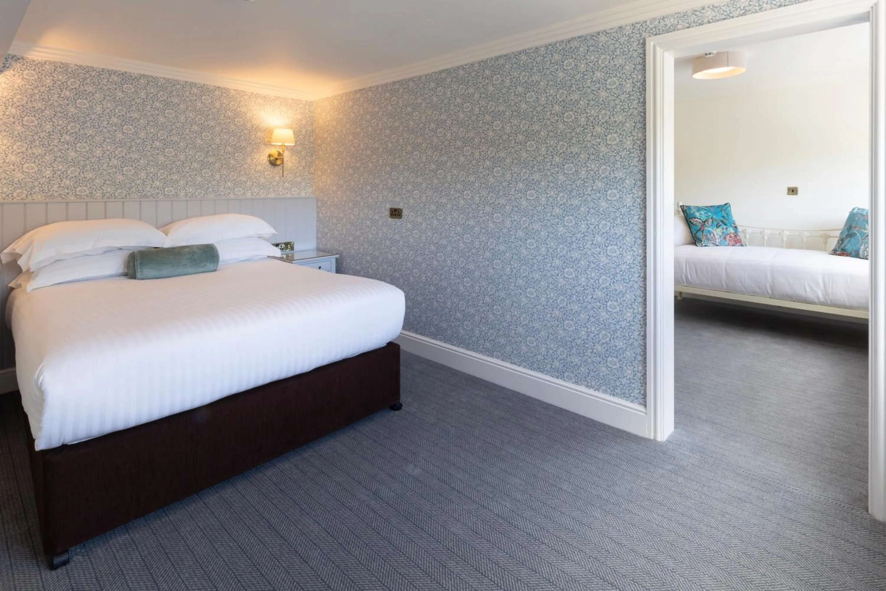 Bedroom, Bed in Lake District Castle Inn