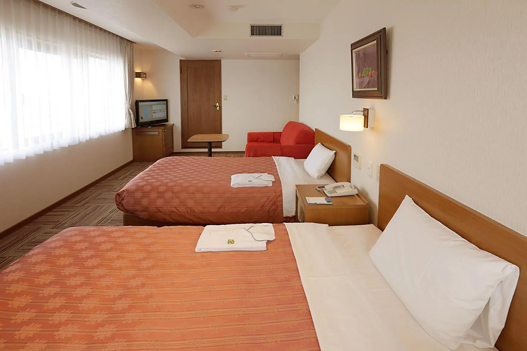 Street view, Bed in Kumegawa Wing Hotel