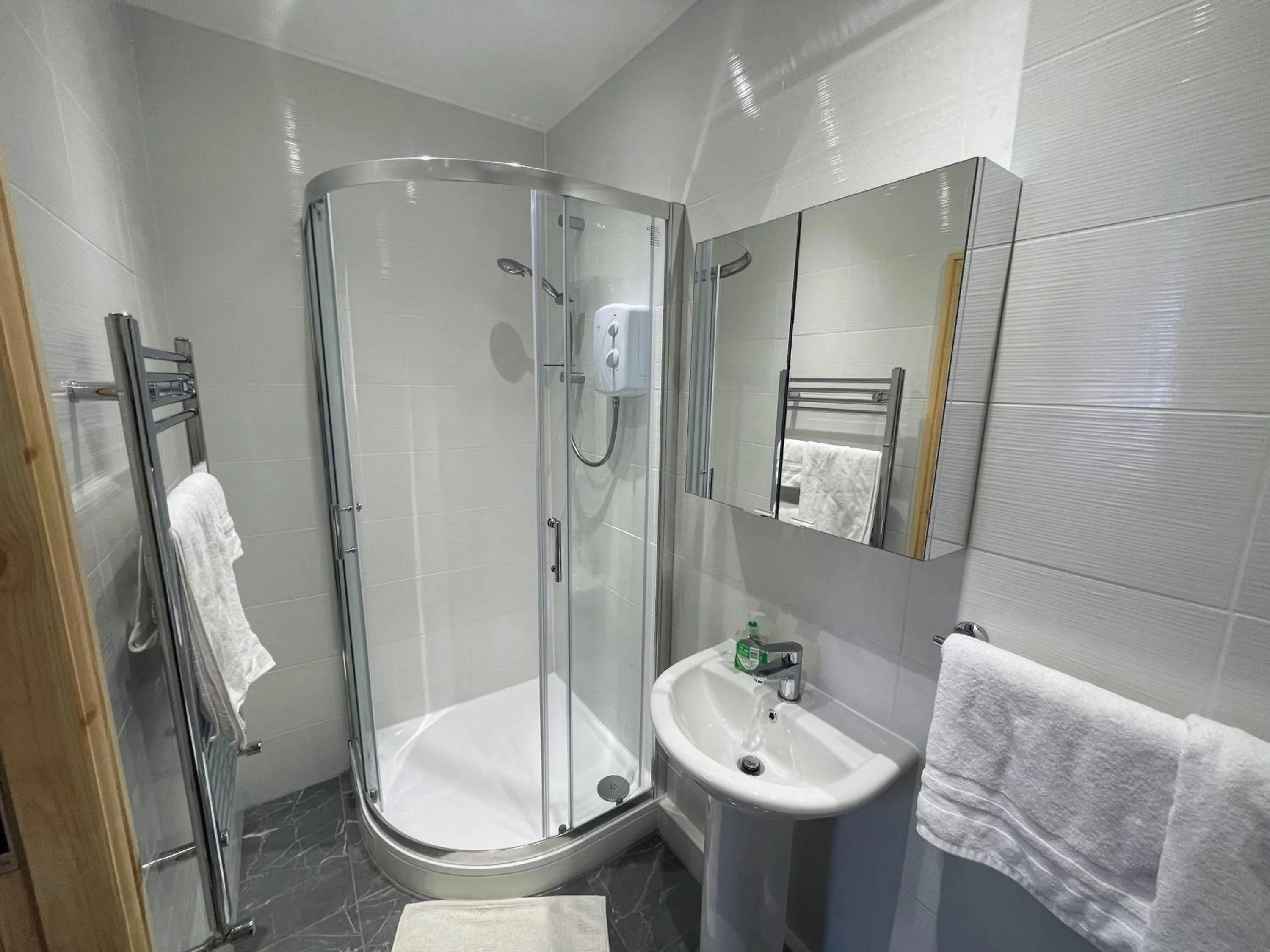 Bathroom in Airdenair Guest House