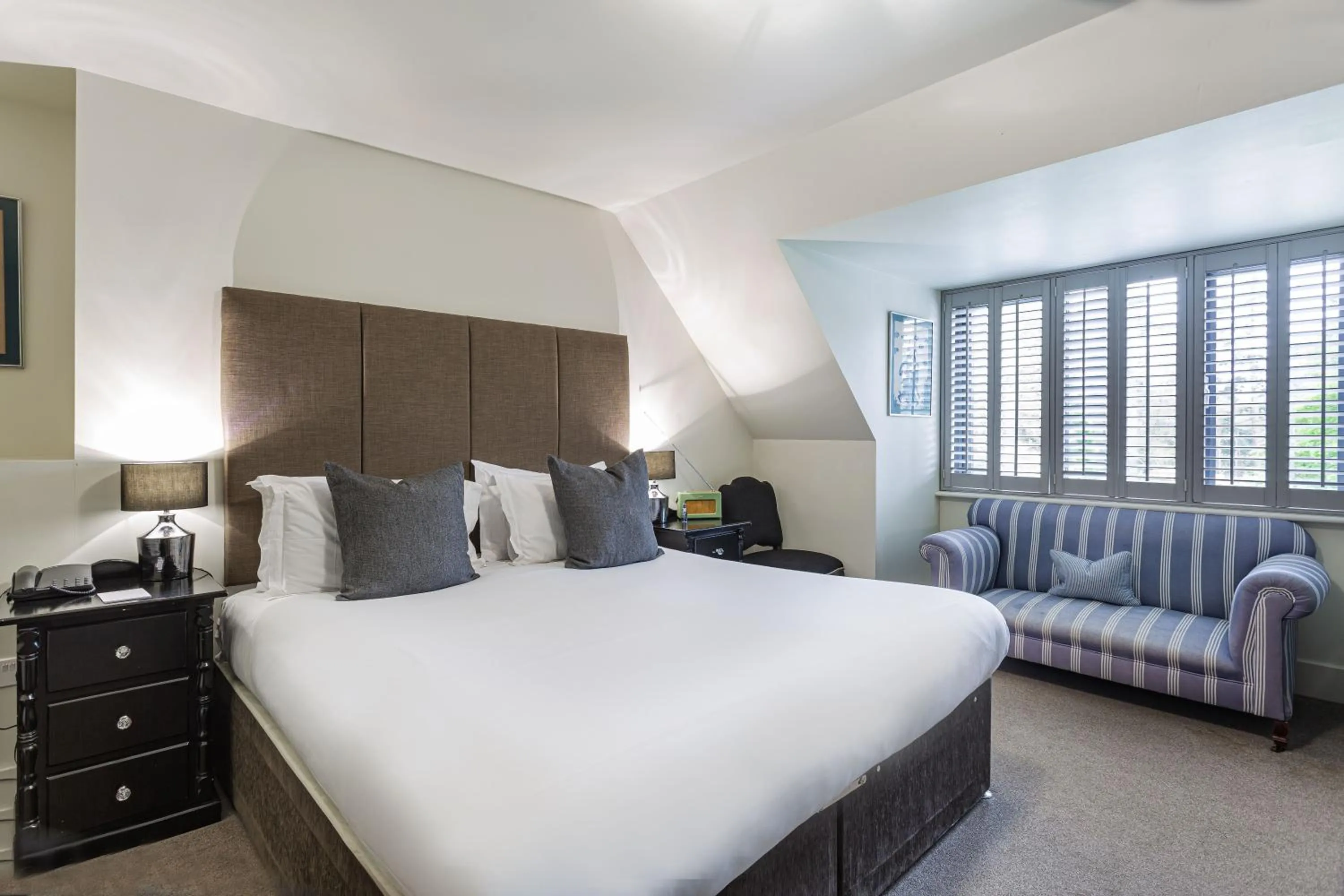 Bed in Forest Park Country Hotel & Inn, Brockenhurst, New Forest, Hampshire - The Coaching Inn Group