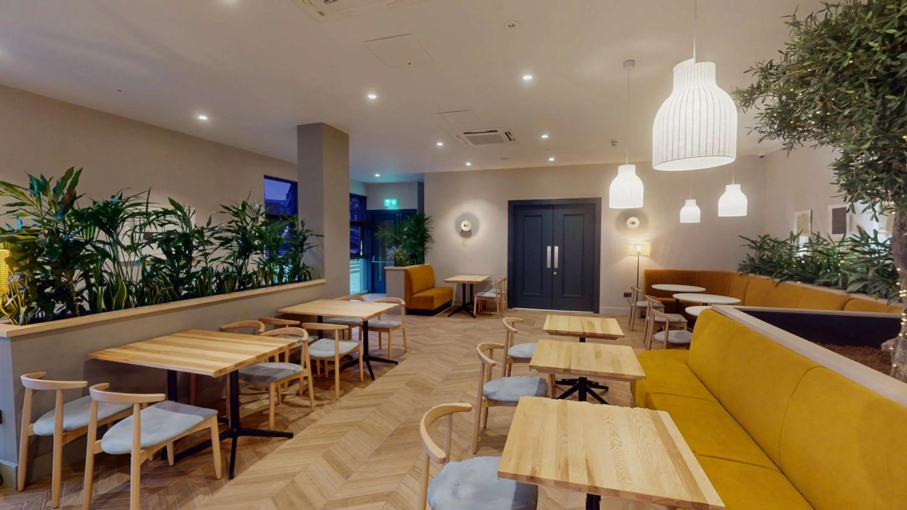 Restaurant/places to eat in Radisson Blu Hotel Dublin Airport