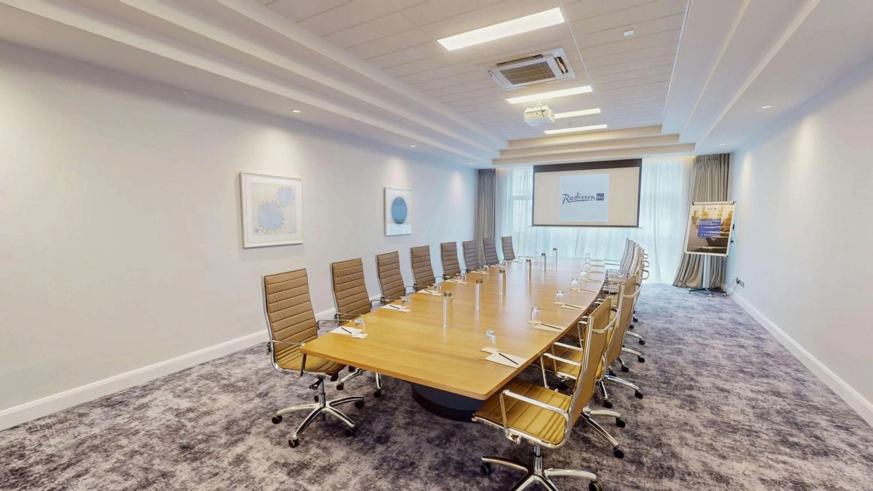 Meeting/conference room in Radisson Blu Hotel Dublin Airport