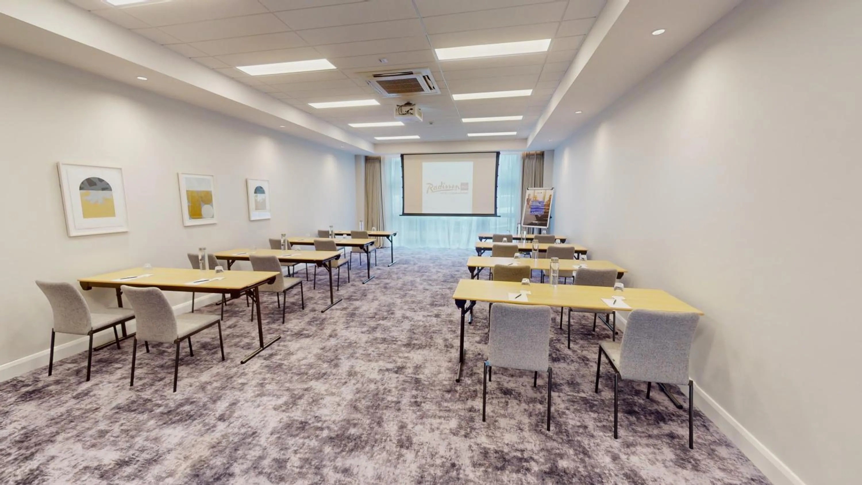 Meeting/conference room in Radisson Blu Hotel Dublin Airport