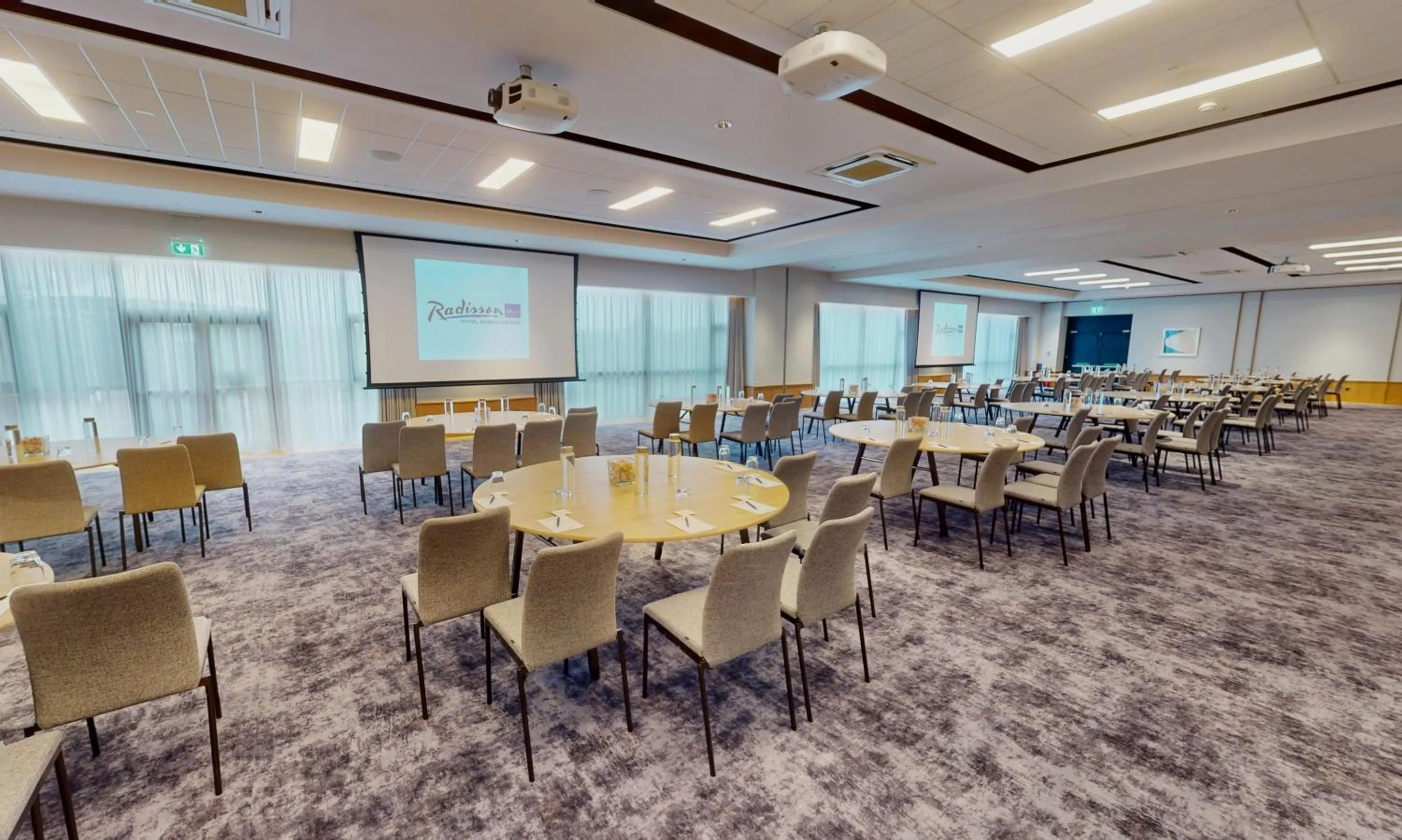 Meeting/conference room in Radisson Blu Hotel Dublin Airport