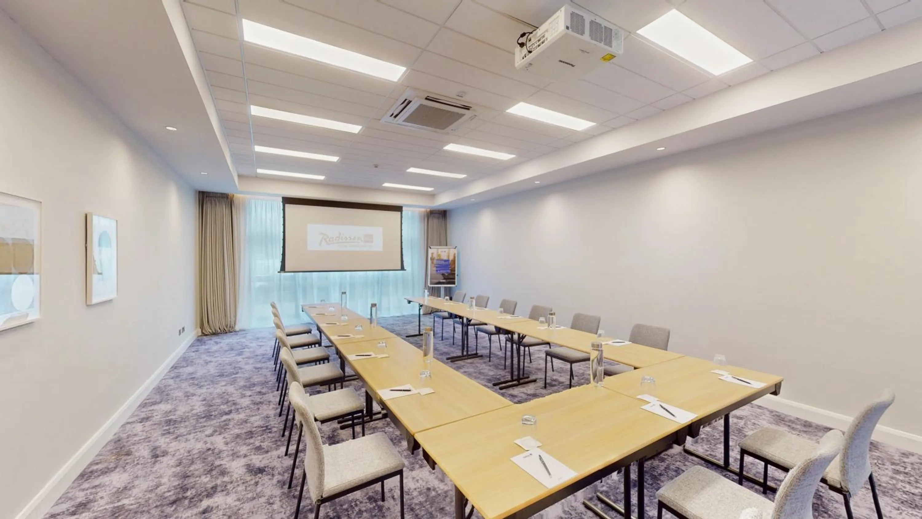 Meeting/conference room in Radisson Blu Hotel Dublin Airport