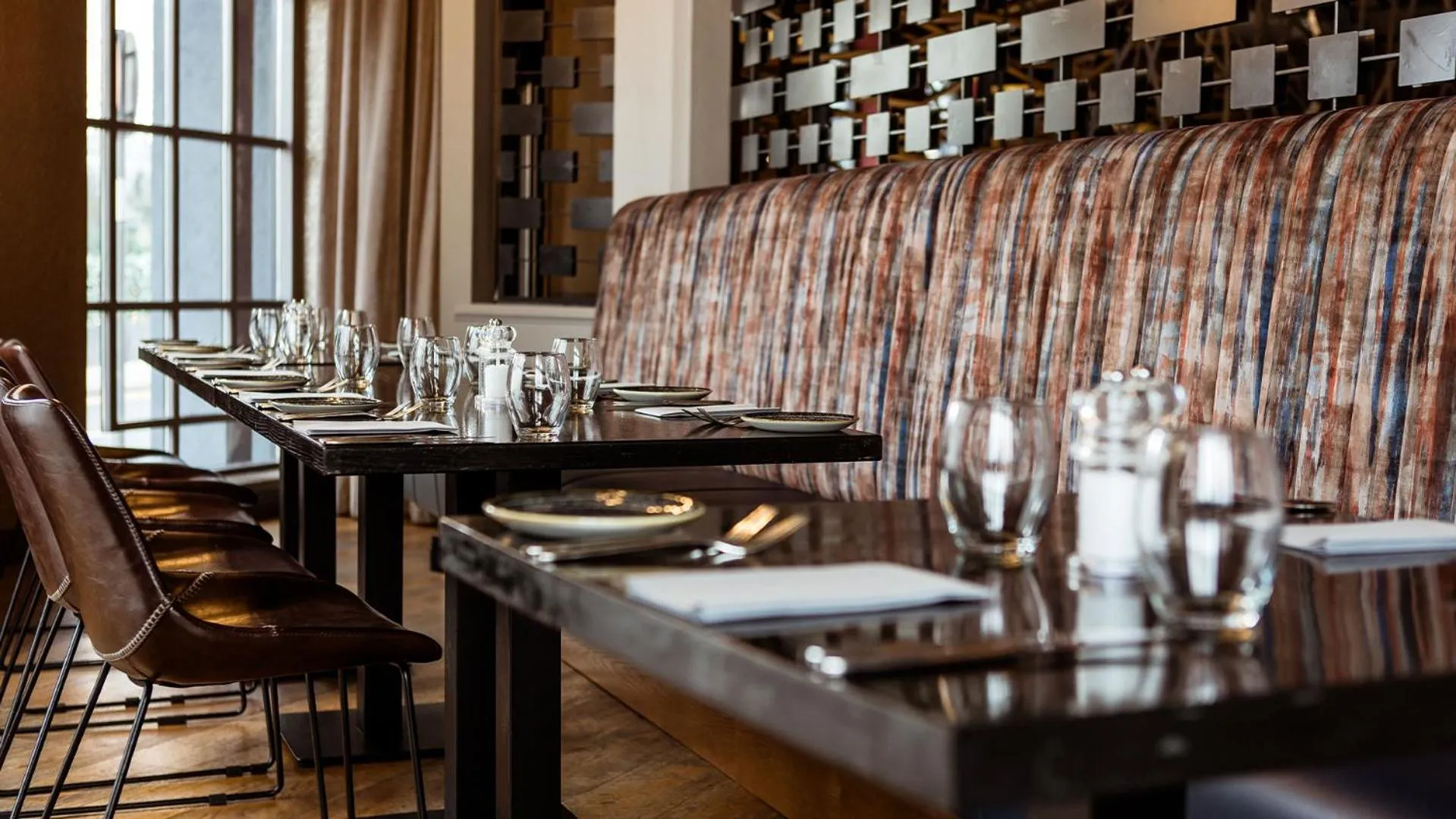 Restaurant/places to eat in Midlands Park Hotel