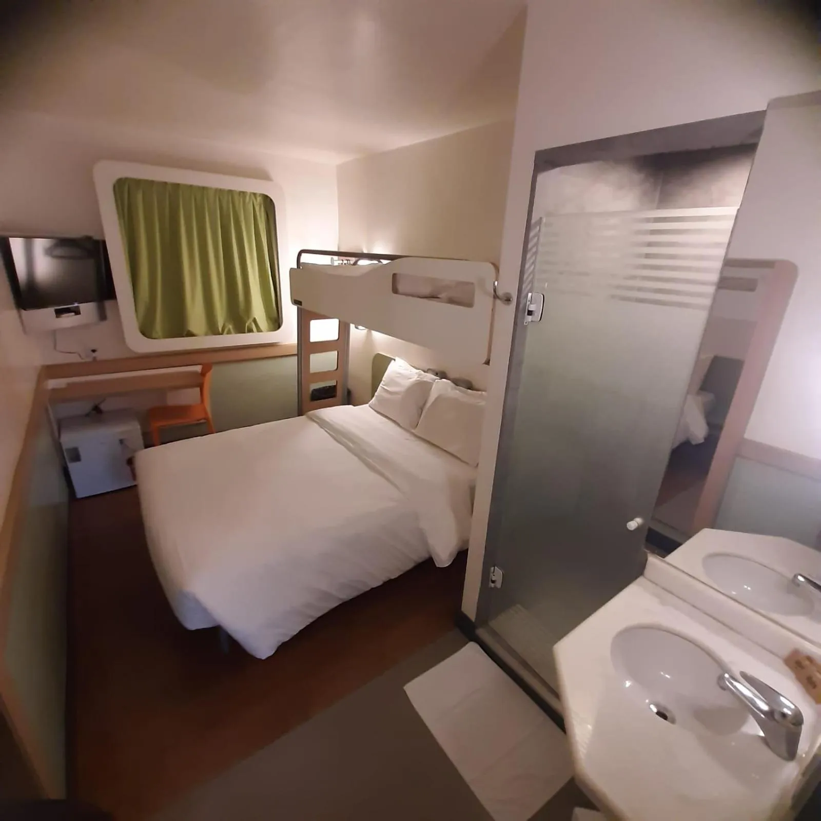 TV and multimedia, Bed in ibis budget Sertaozinho