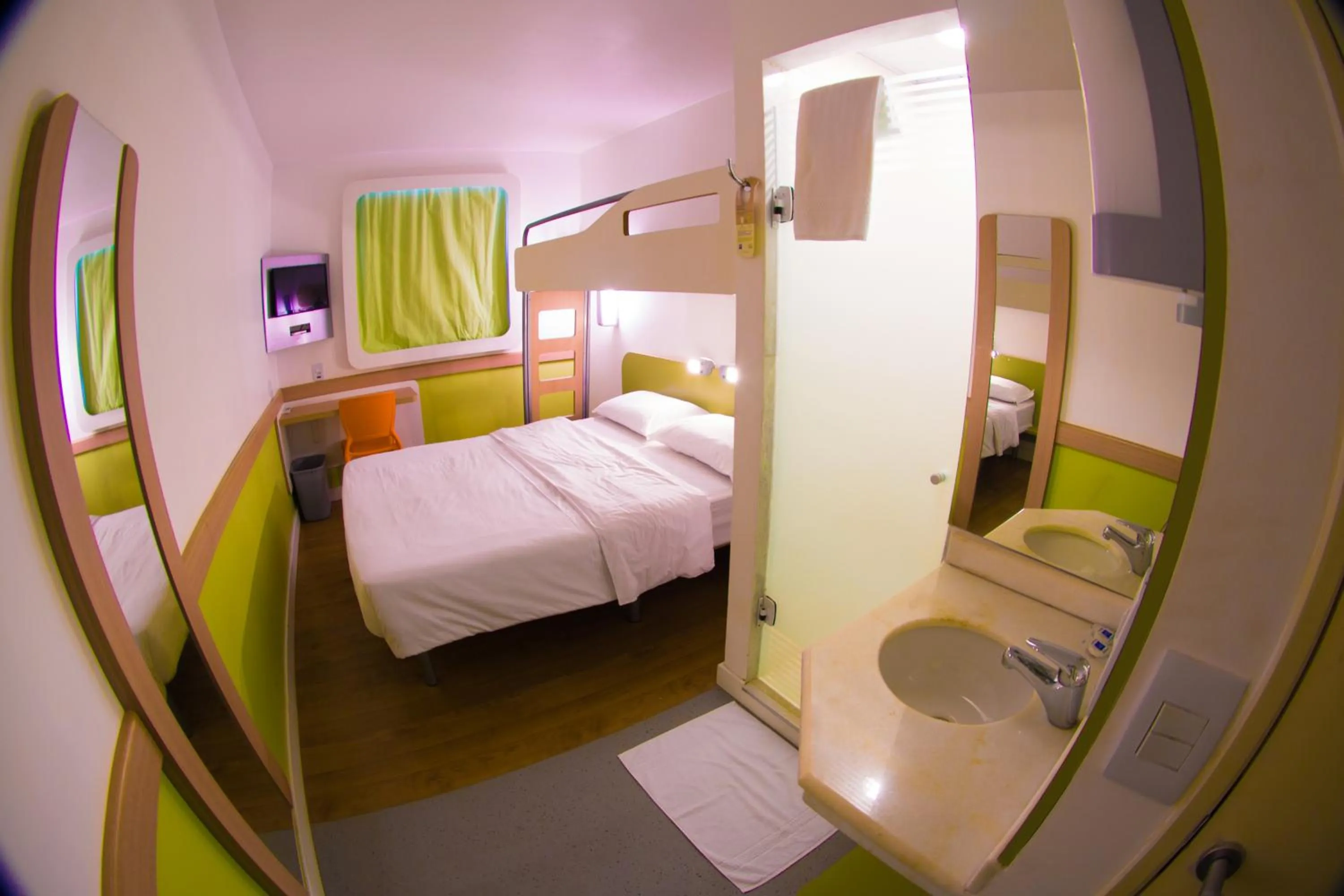 bunk bed, Bed in ibis budget Sertaozinho