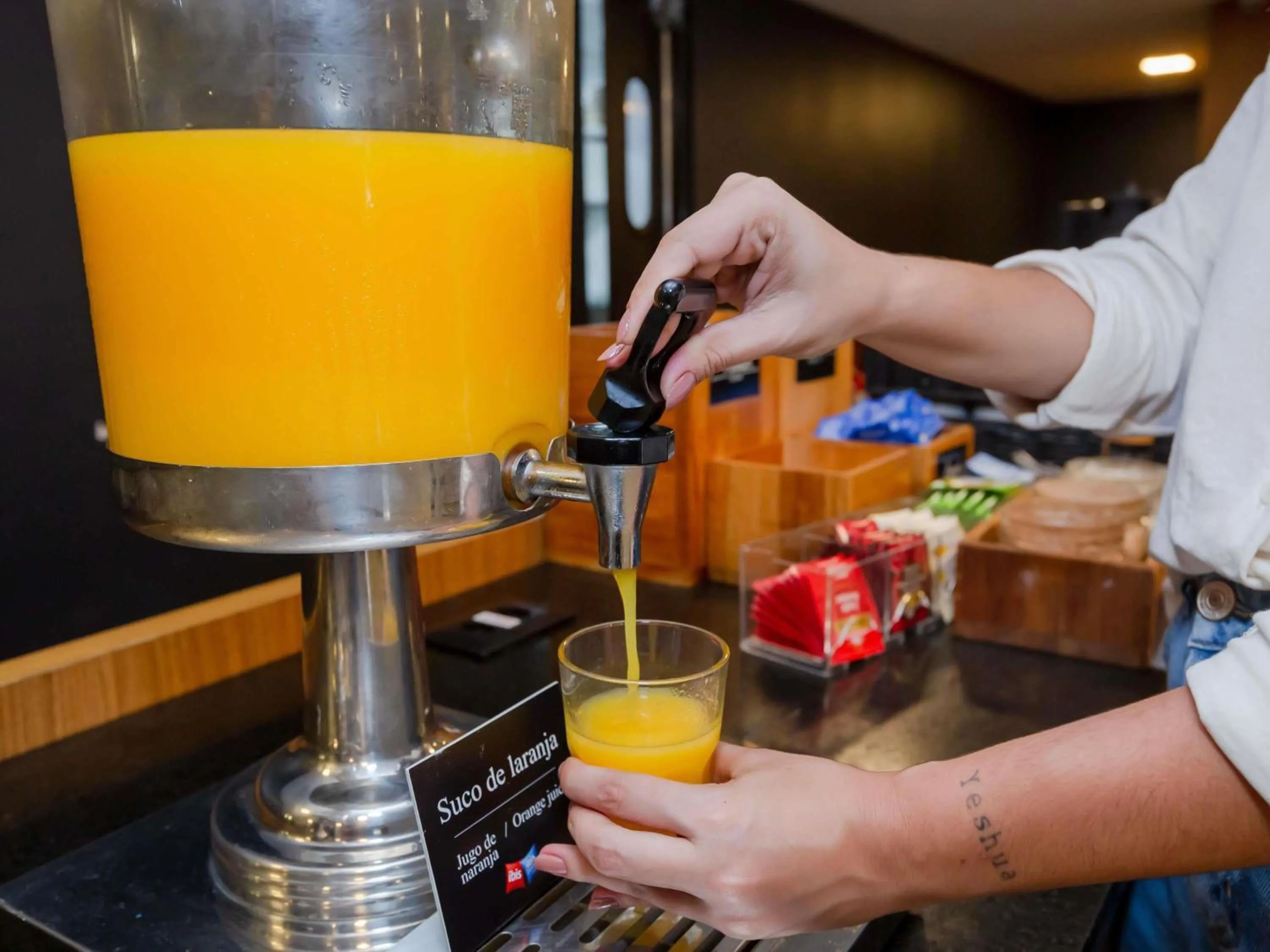 Restaurant/places to eat in ibis budget Rio de Janeiro Nova America