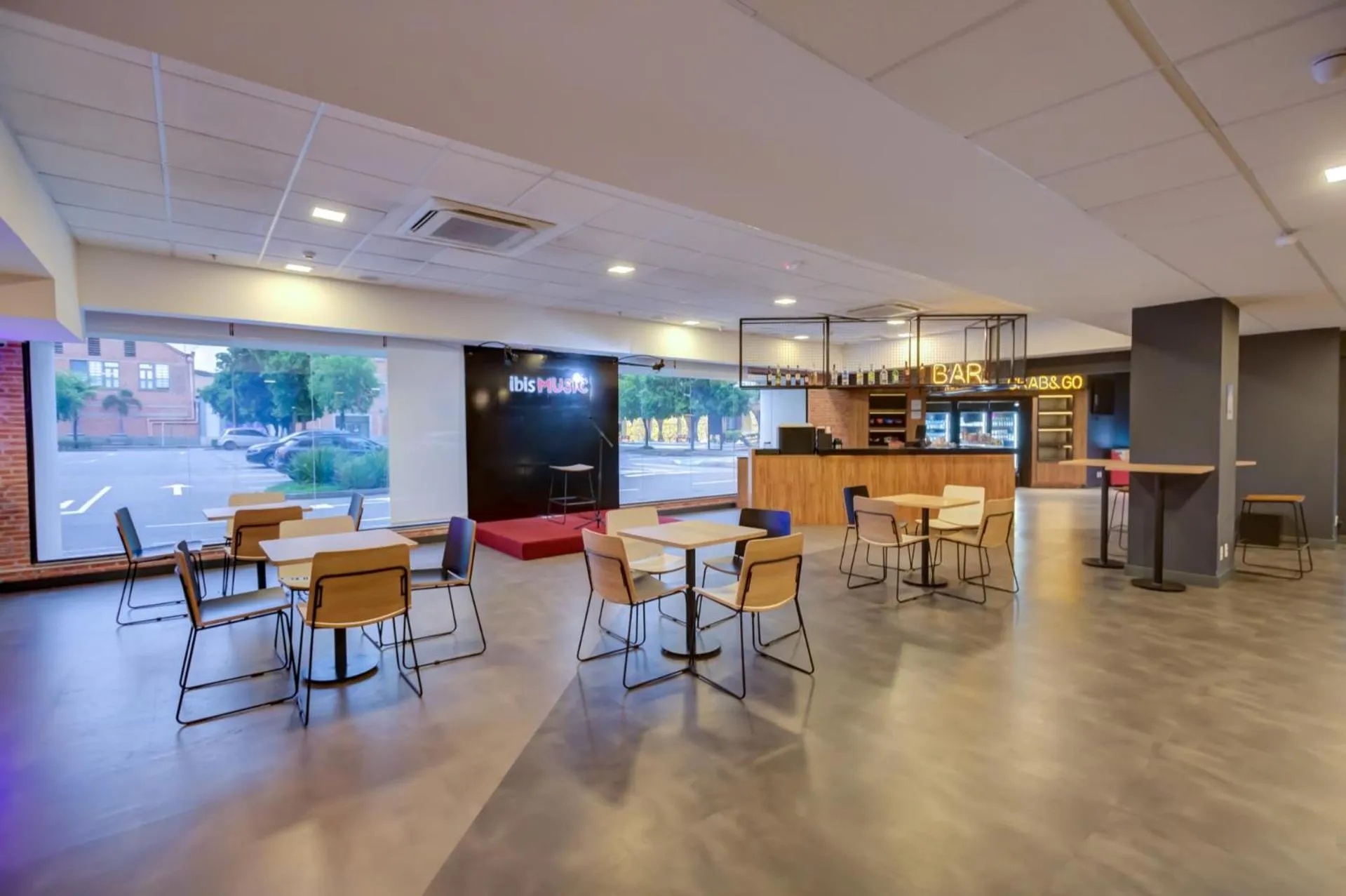 Lounge or bar in ibis budget Rio de Janeiro Nova America