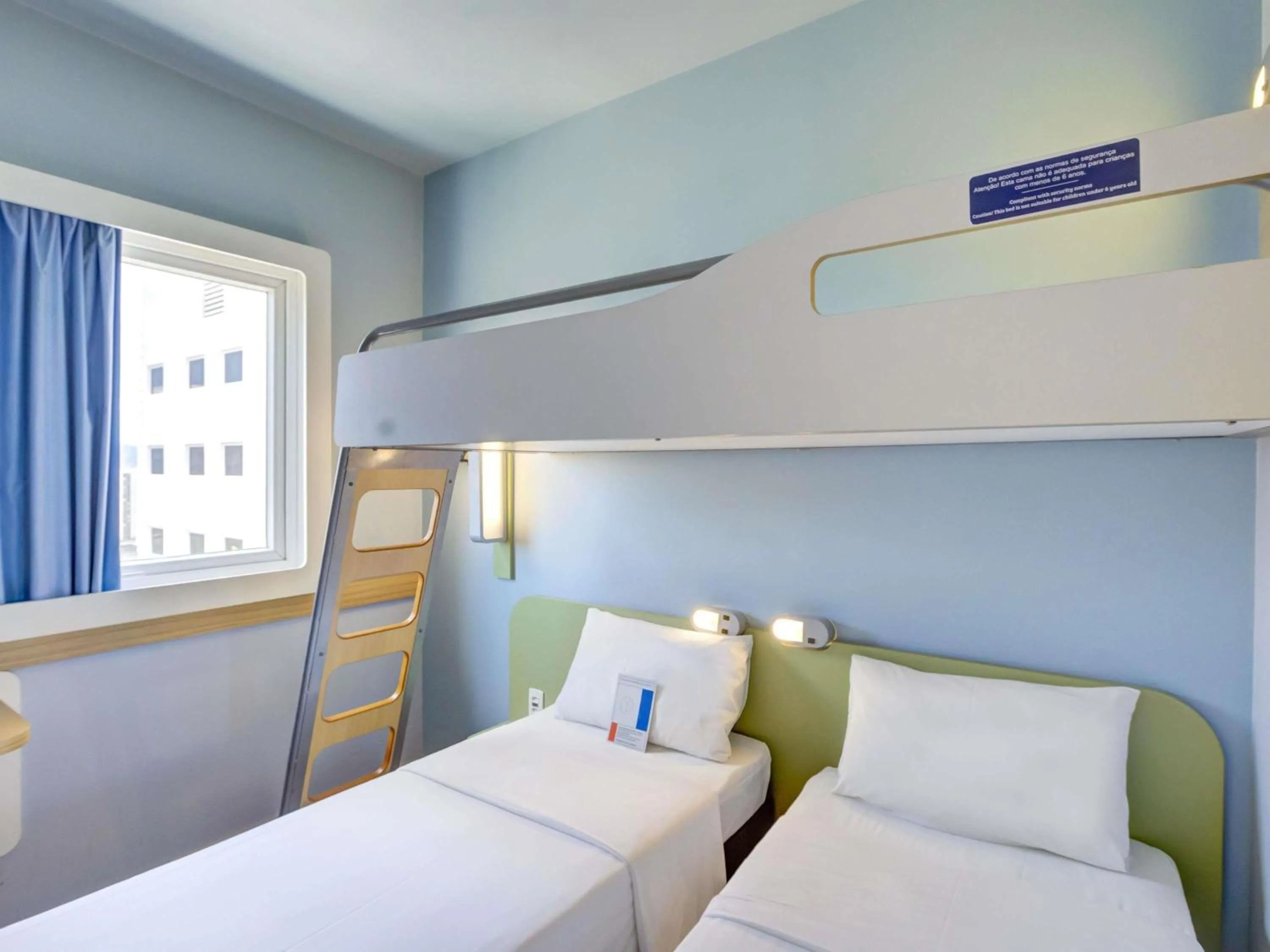 Bedroom, Bed in ibis budget Rio de Janeiro Nova America