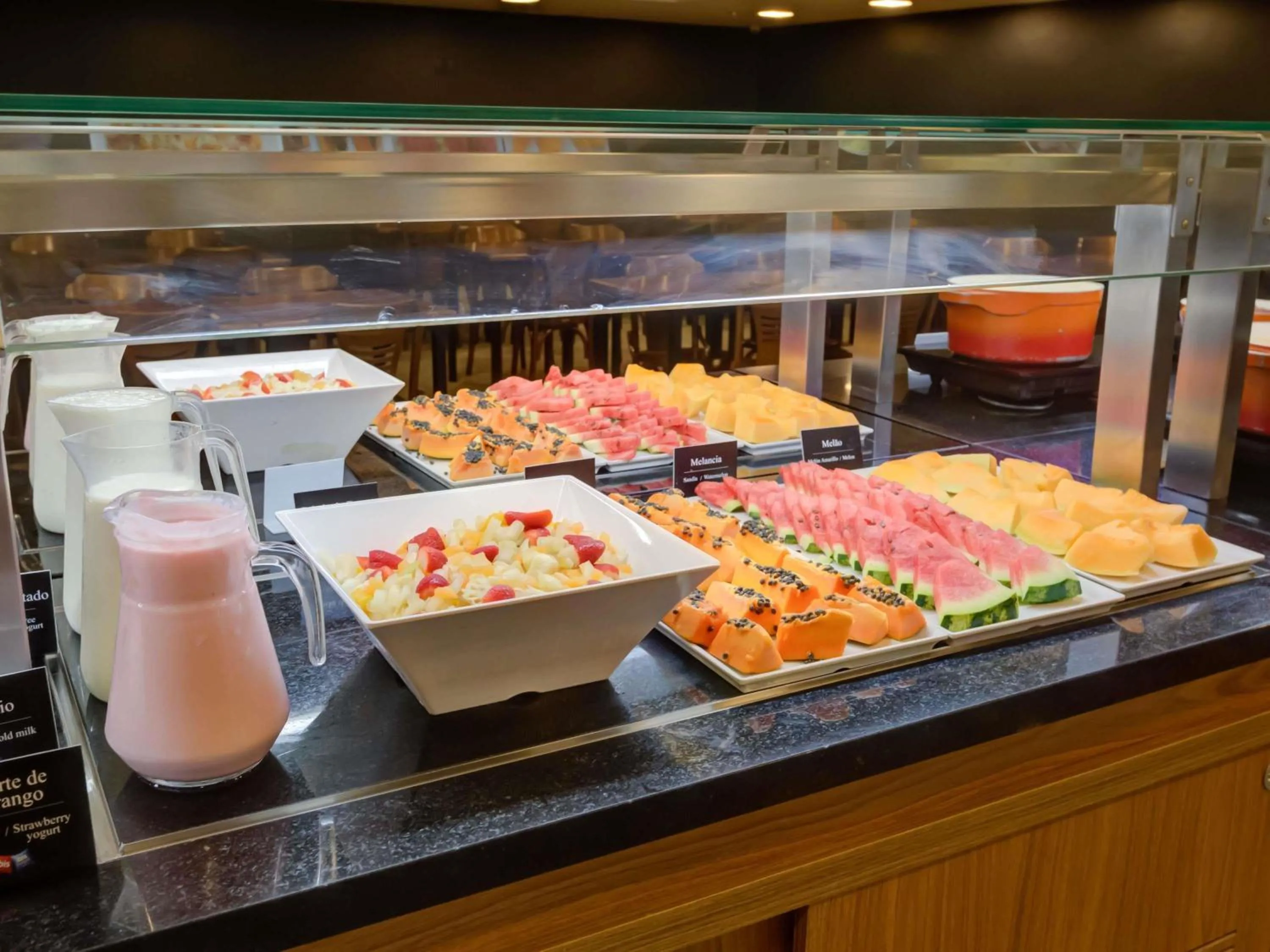 Restaurant/places to eat in ibis budget Rio de Janeiro Nova America