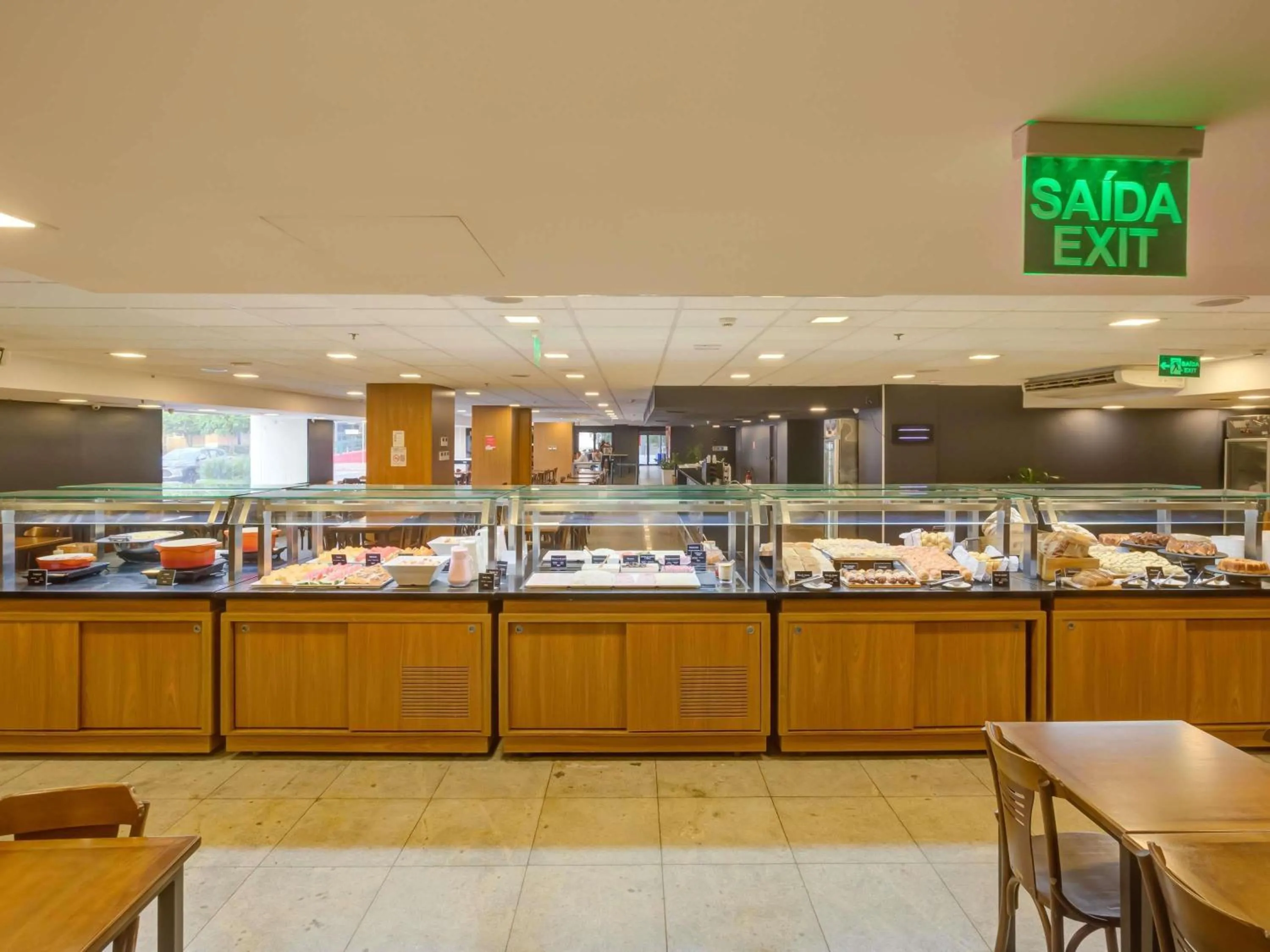 Restaurant/places to eat in ibis budget Rio de Janeiro Nova America