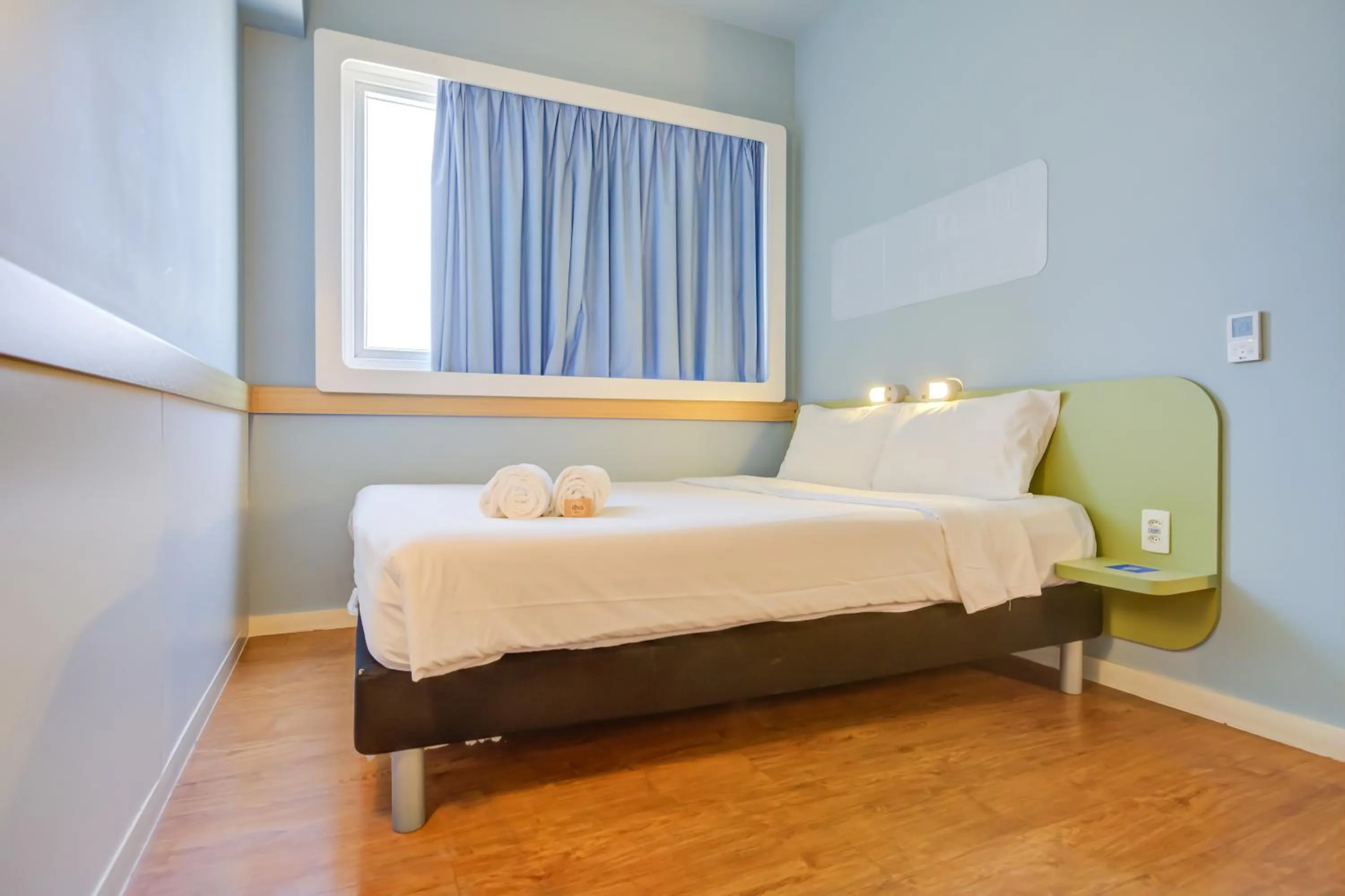 Bed in ibis budget Rio de Janeiro Nova America