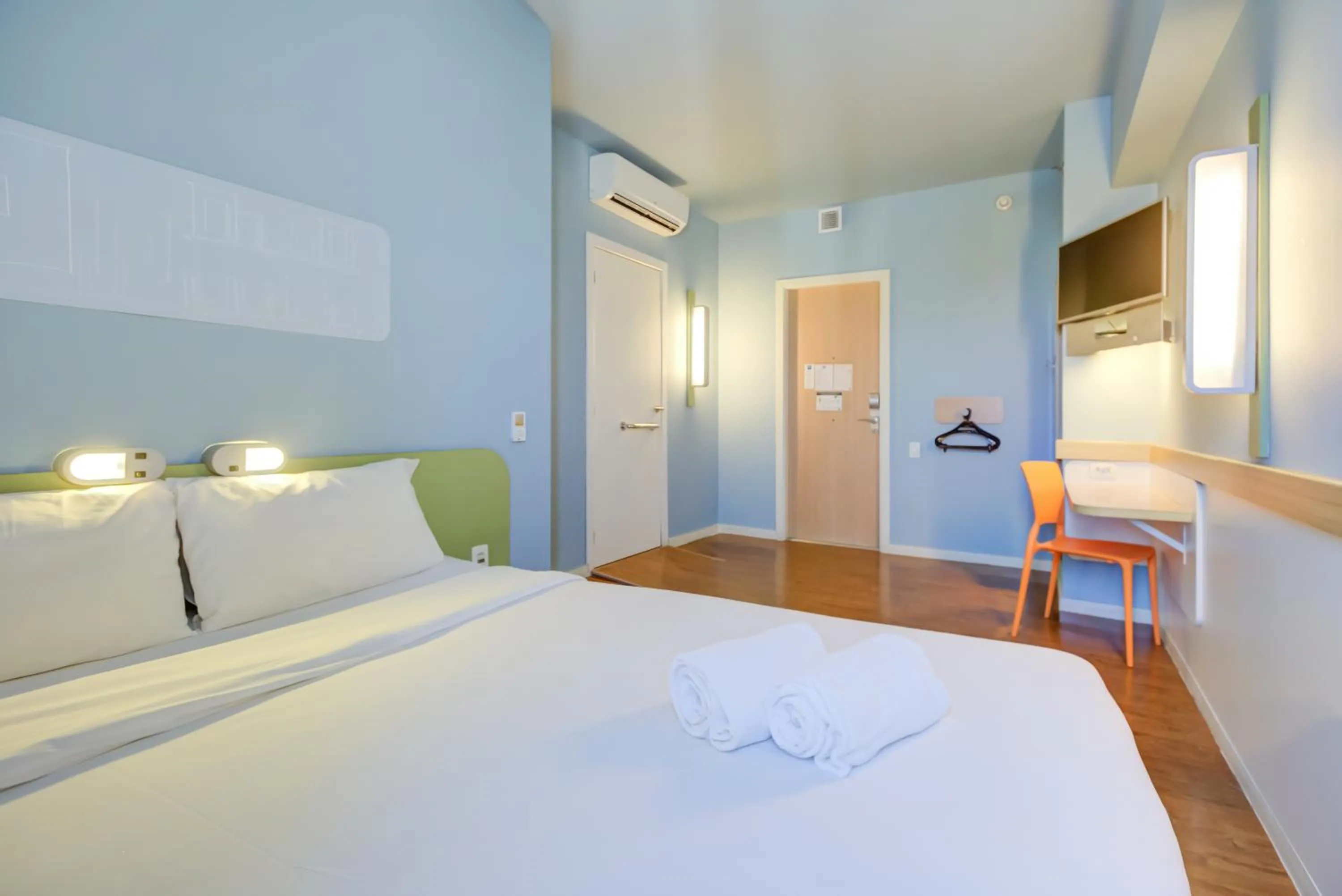 Bed in ibis budget Rio de Janeiro Nova America