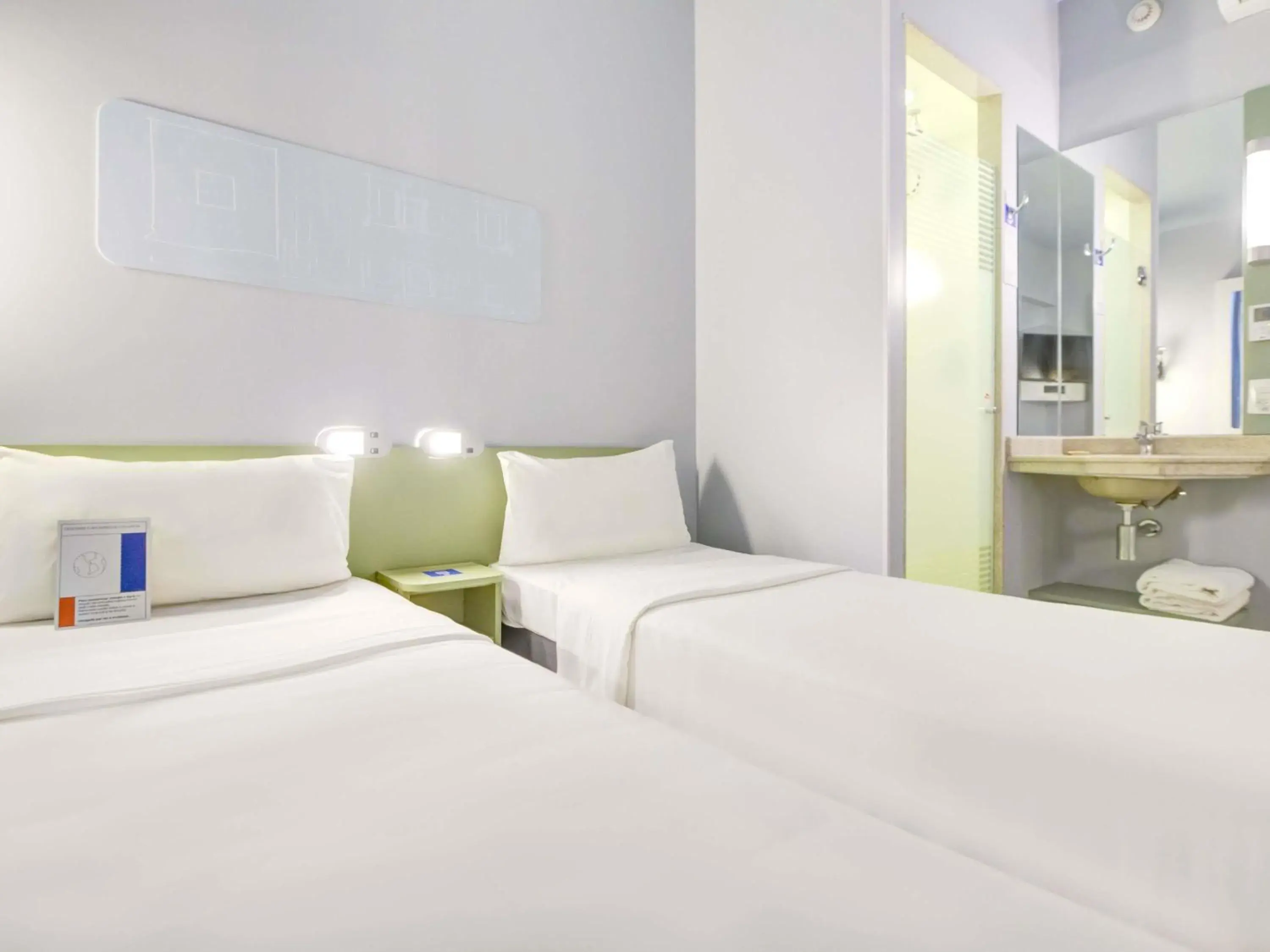 Standard Apartment with Two Single Beds - single occupancy in ibis budget Rio de Janeiro Nova America Standard Apartment with Two Single Beds - single occupancy in ibis budget Rio de Janeiro Nova America