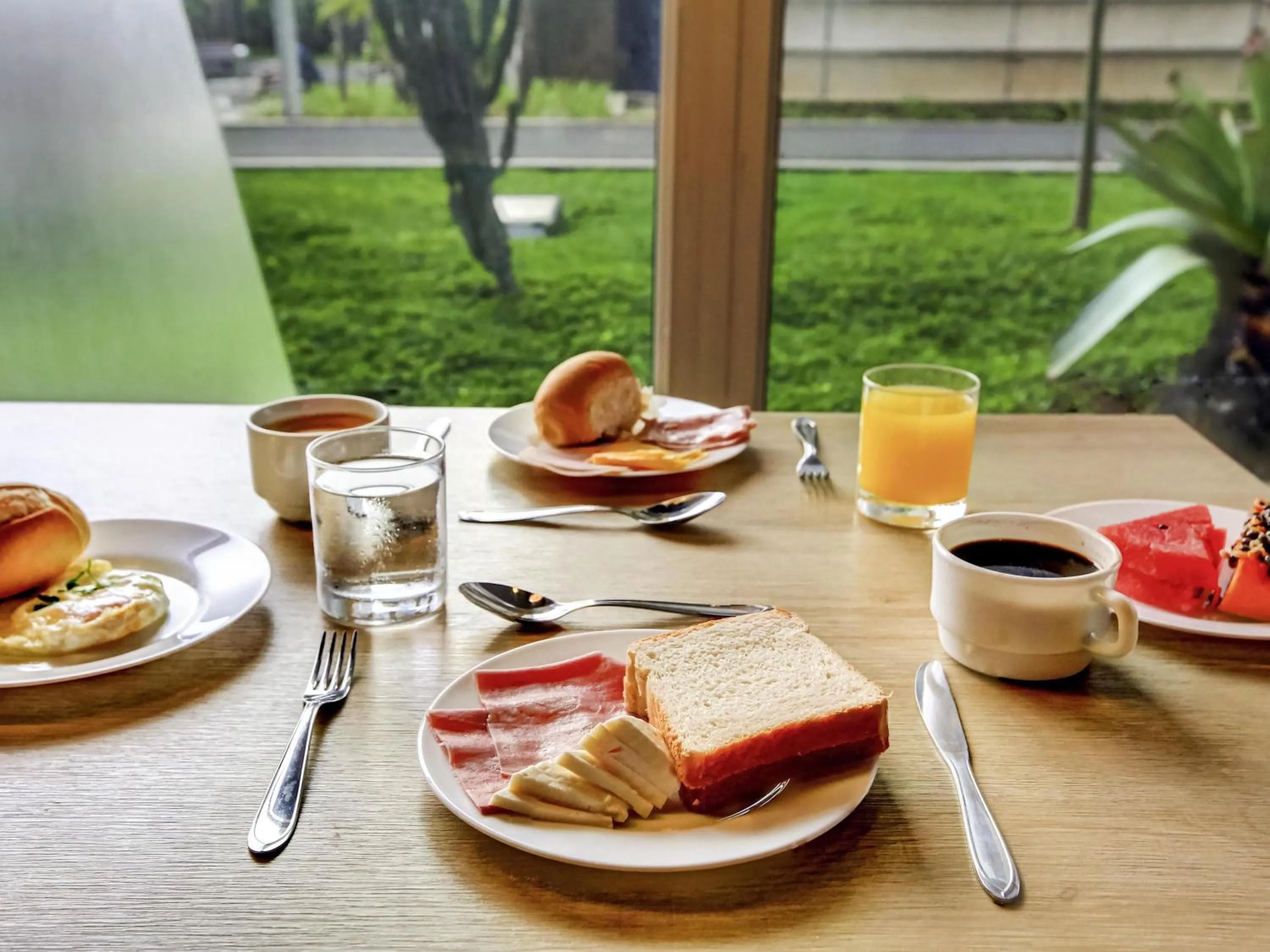 Breakfast in ibis budget Tambore