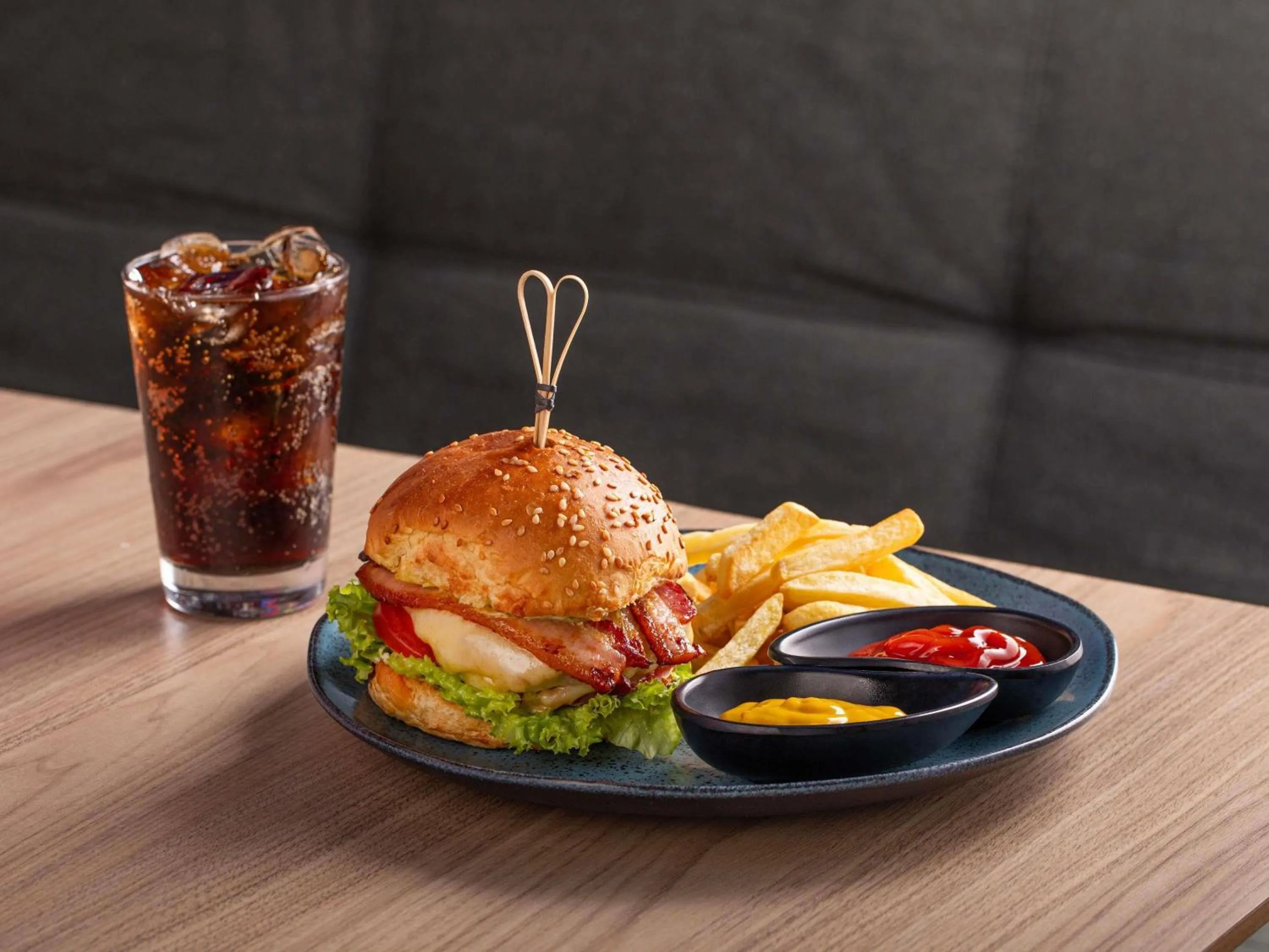 Lounge or bar in ibis budget Jundiai Shopping