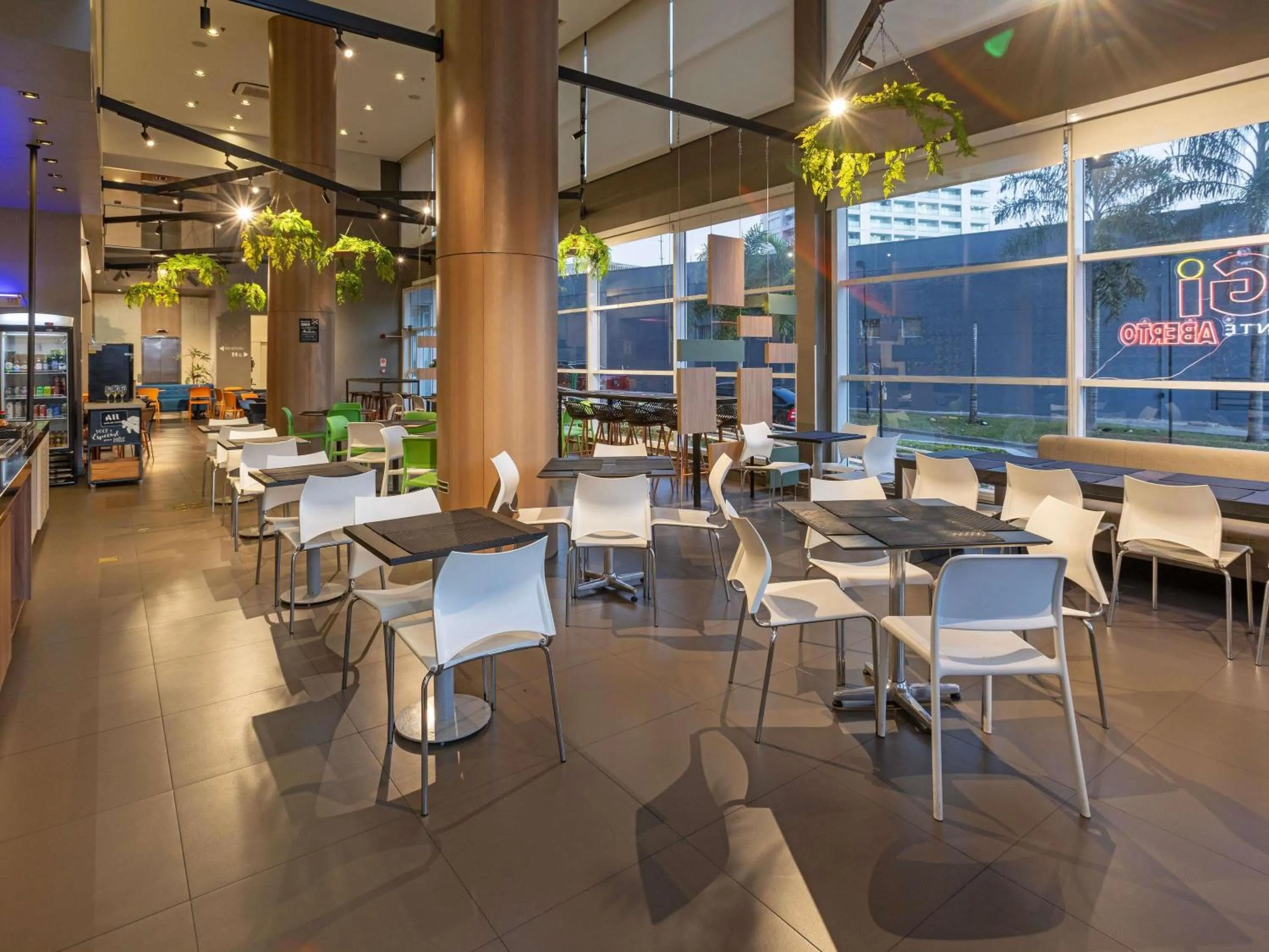 Restaurant/places to eat in ibis budget Jundiai Shopping