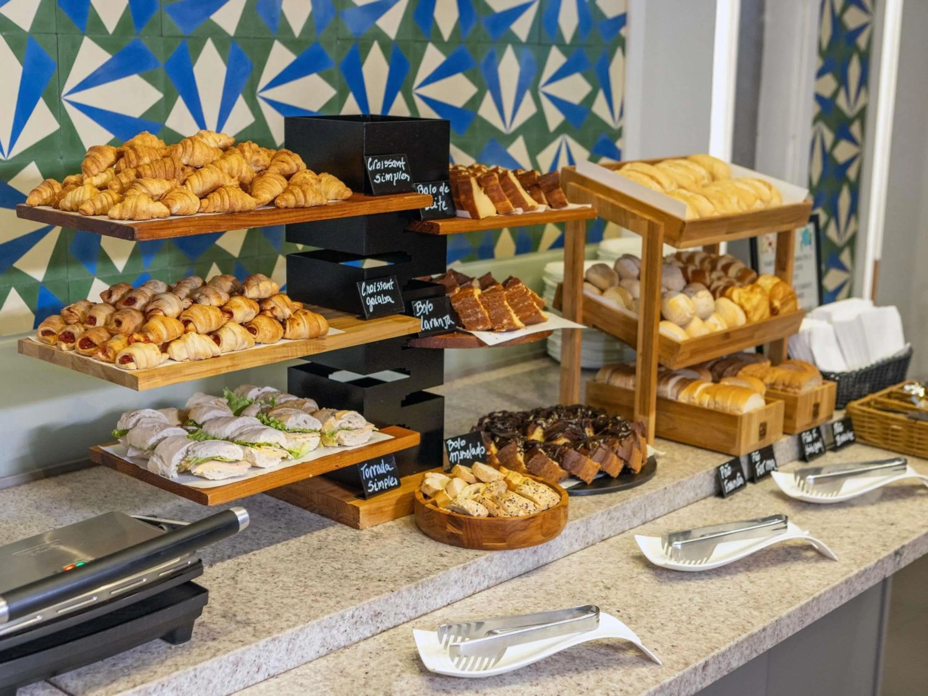 Restaurant/places to eat in ibis budget Jundiai Shopping