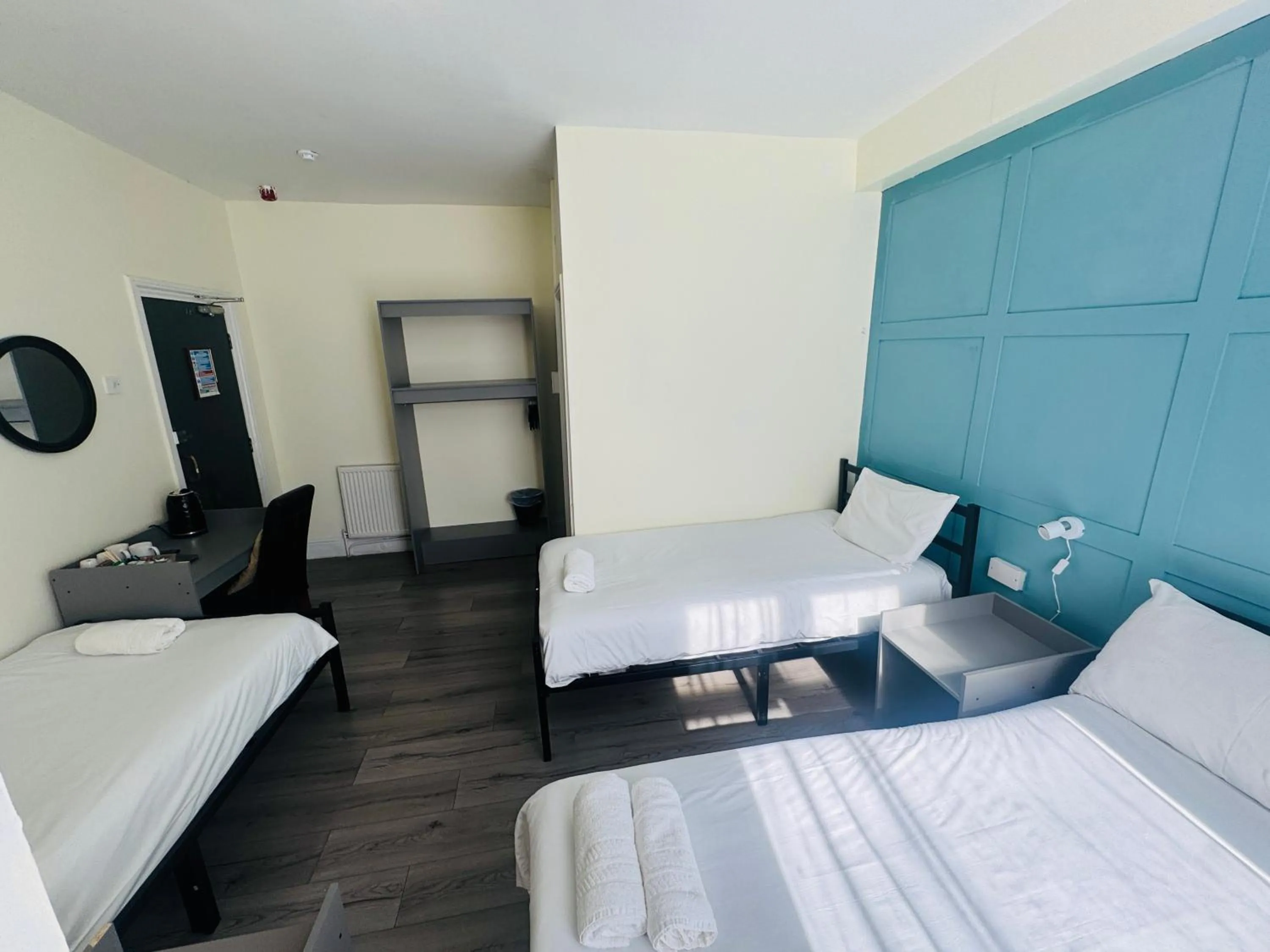 Photo of the whole room, Bed in Calypso hotel Blackpool