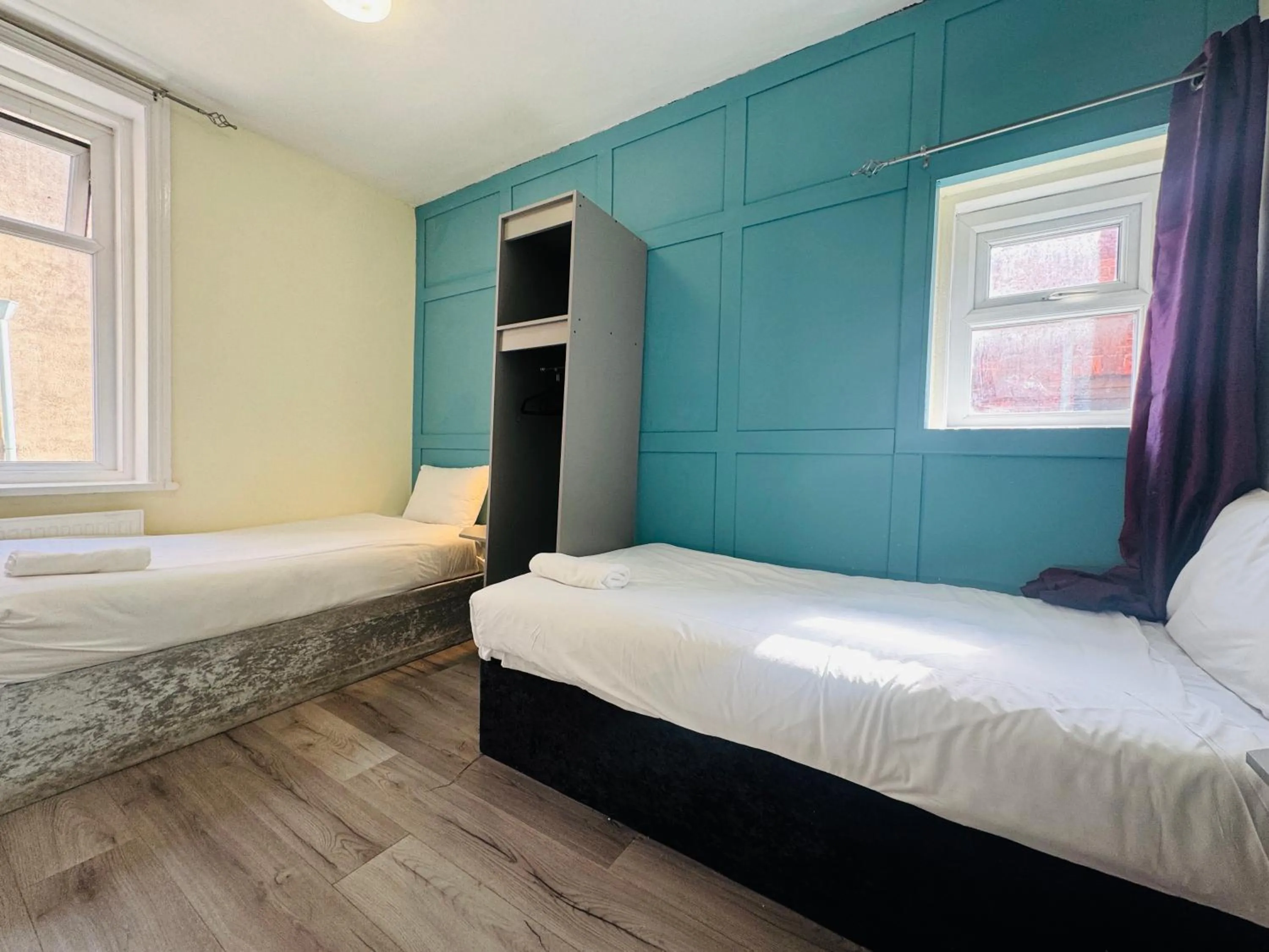 Photo of the whole room, Bed in Calypso hotel Blackpool