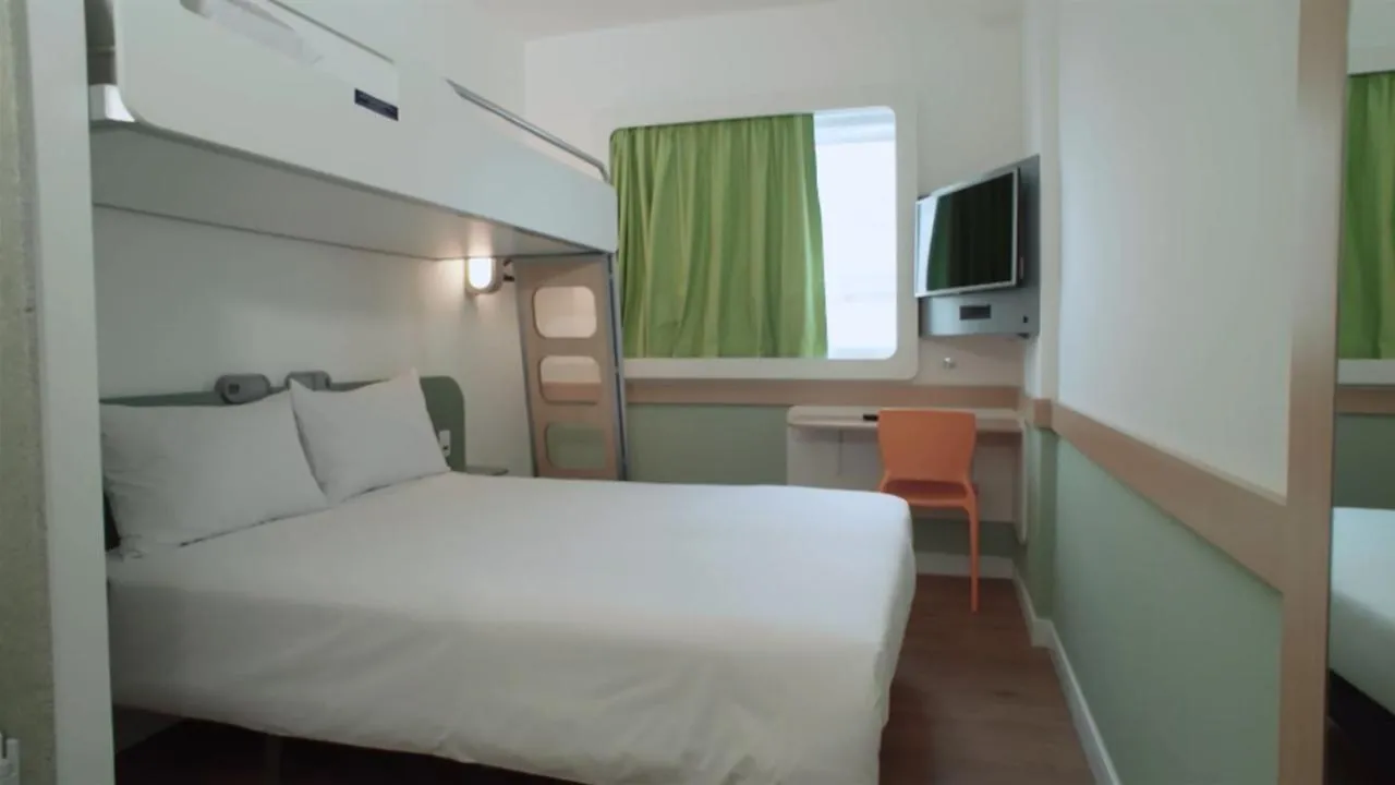Bed in ibis budget Osasco