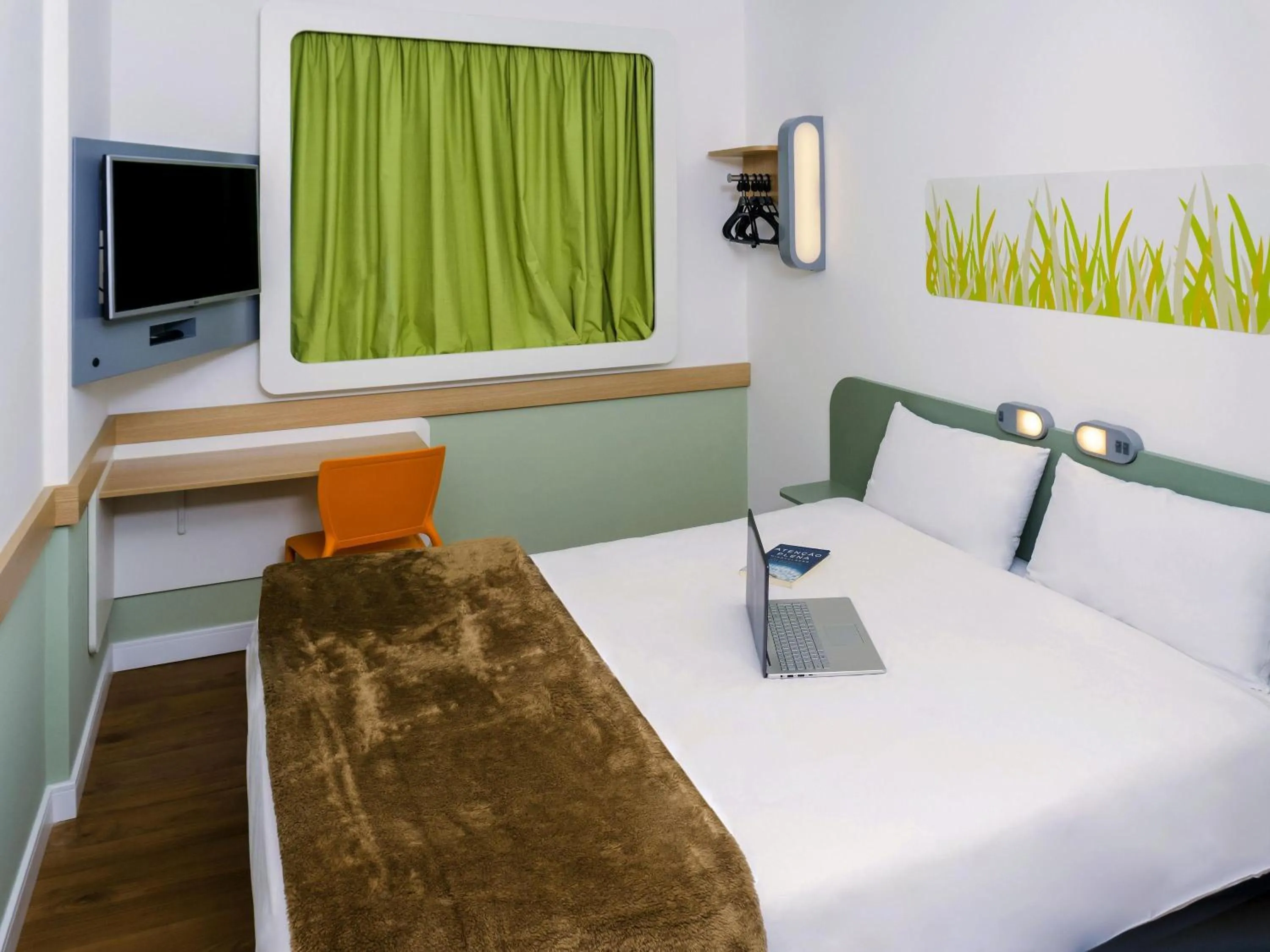 Bedroom, Bed in ibis budget Osasco
