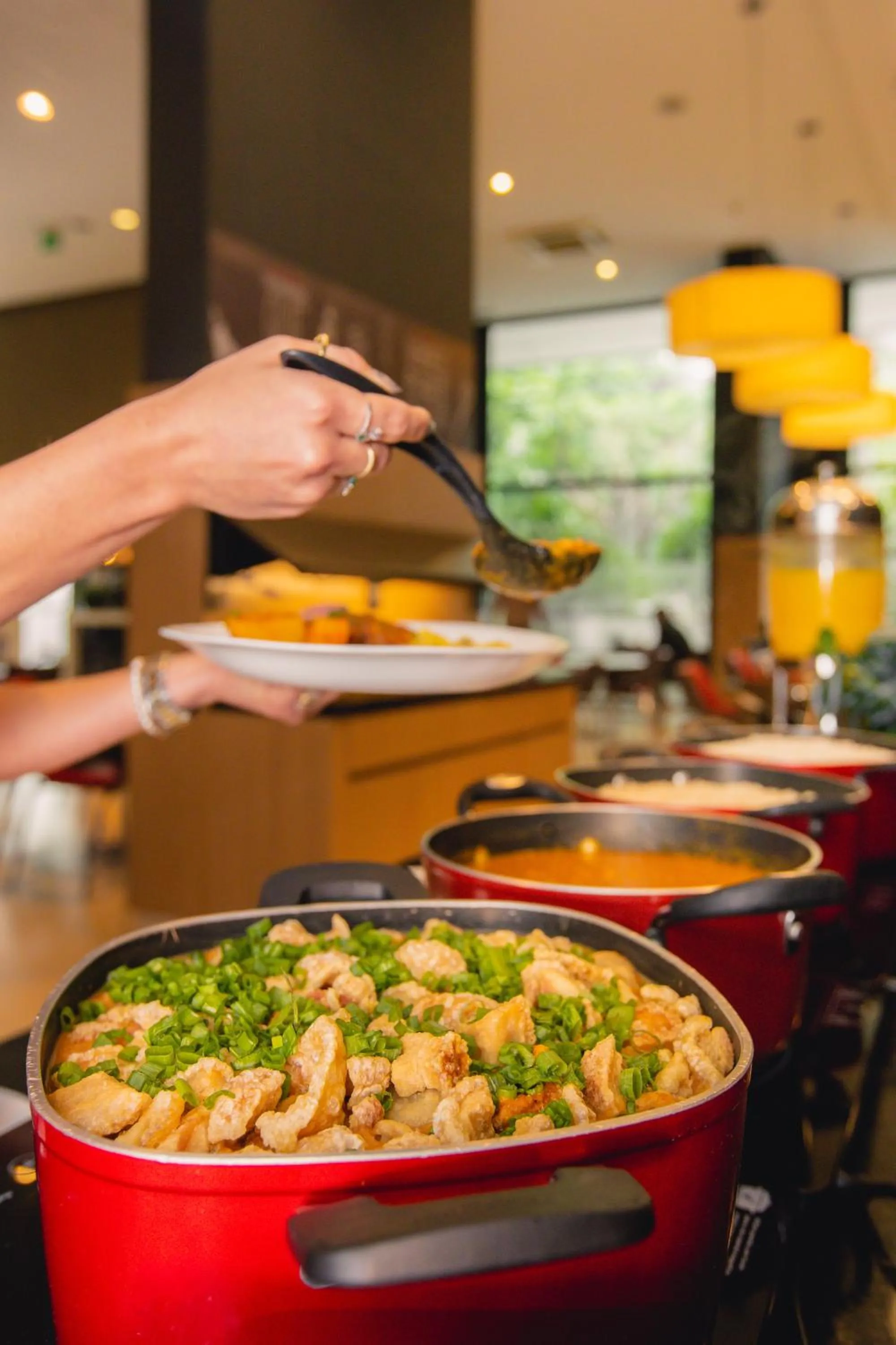 Restaurant/places to eat in ibis budget BH Afonso Pena Savassi