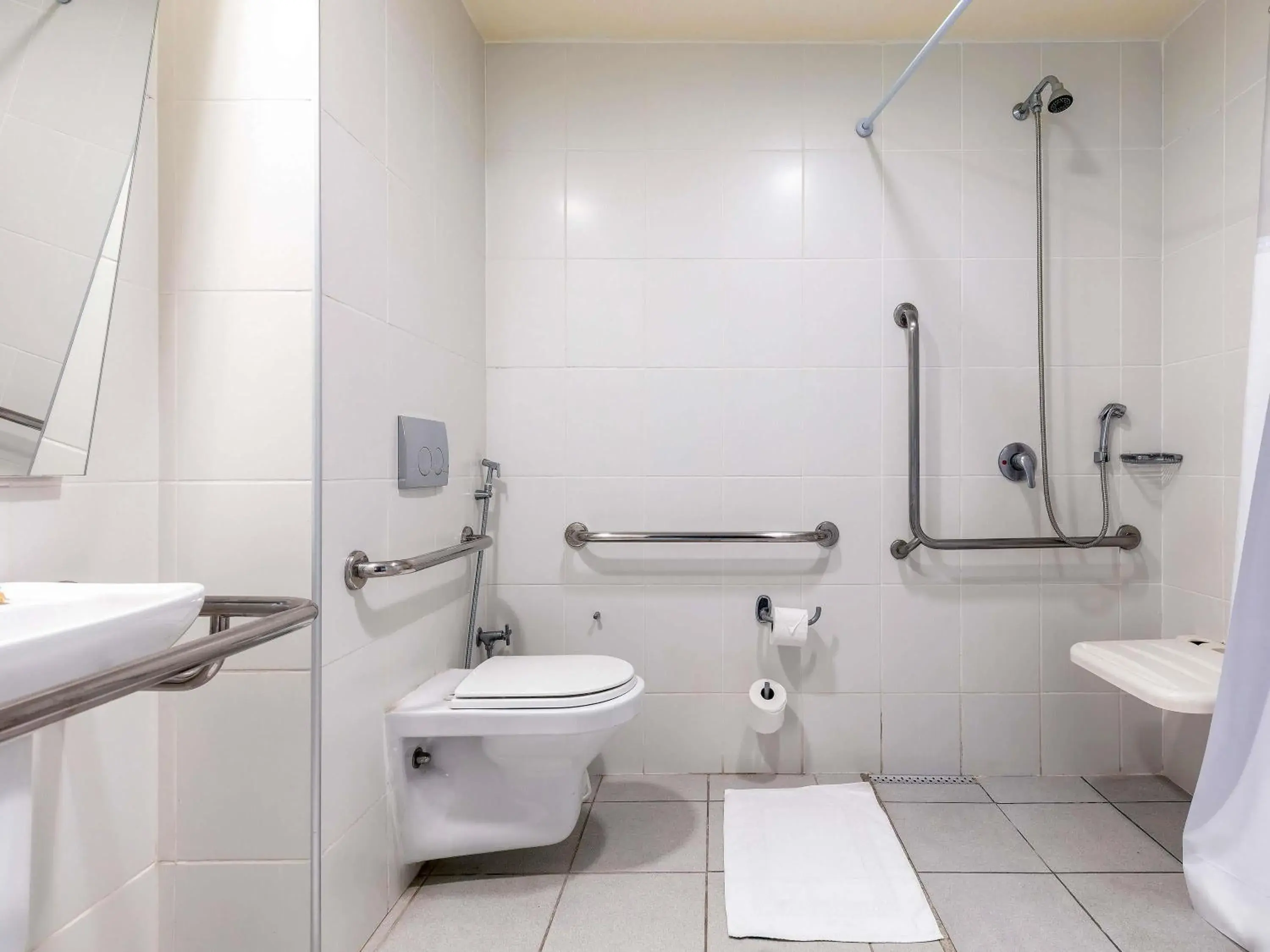 Standard Apartment with One Double Bed - single occupancy - Disability Access in ibis budget BH Afonso Pena Savassi Standard Apartment with One Double Bed - single occupancy - Disability Access in ibis budget BH Afonso Pena Savassi