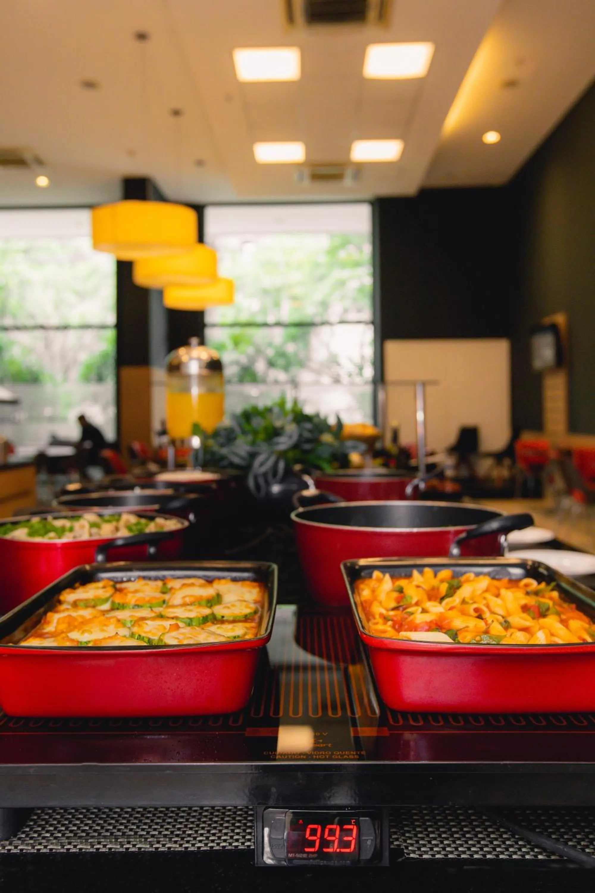 Restaurant/places to eat in ibis budget BH Afonso Pena Savassi