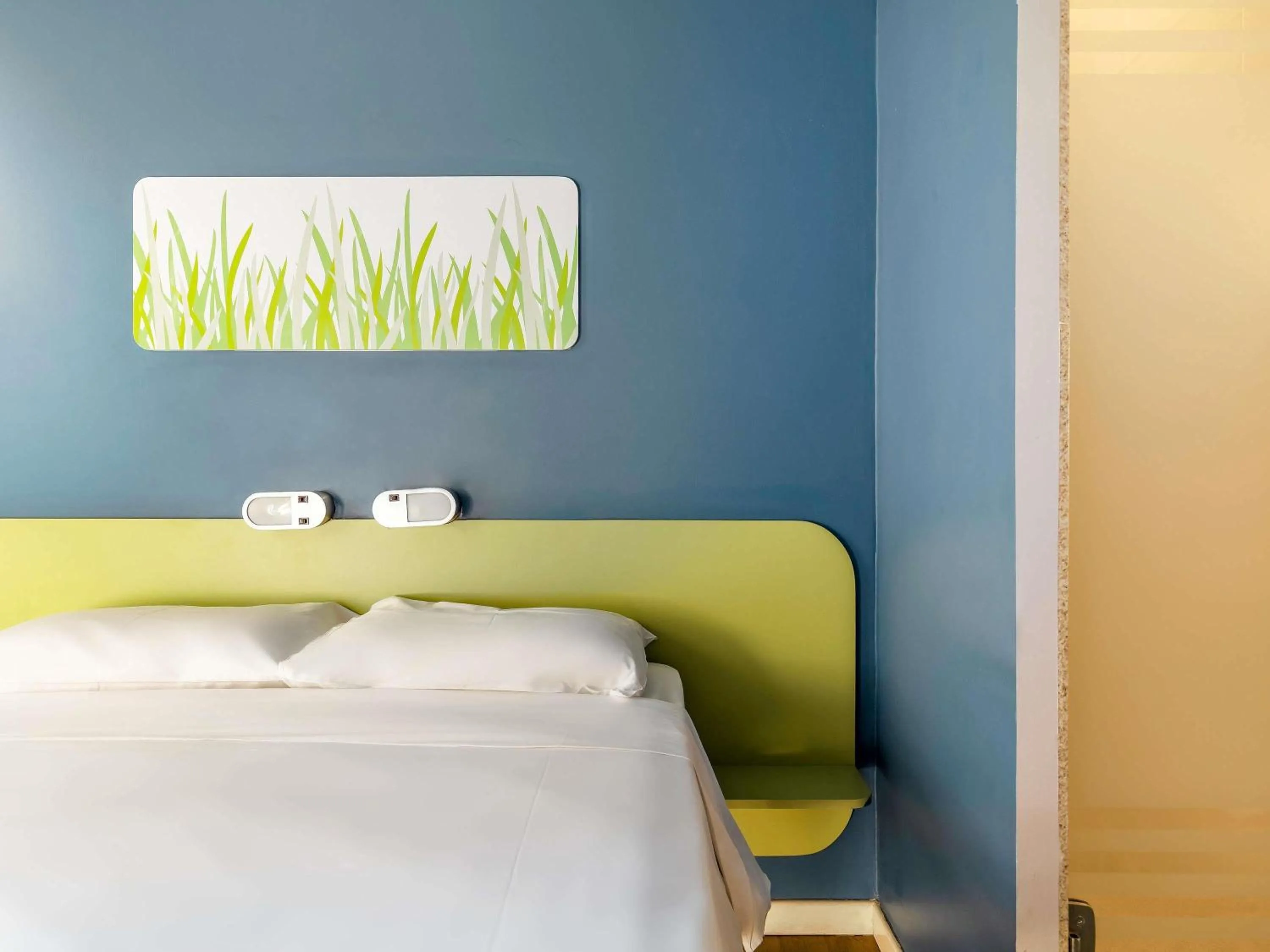 Bedroom, Bed in ibis budget BH Afonso Pena Savassi